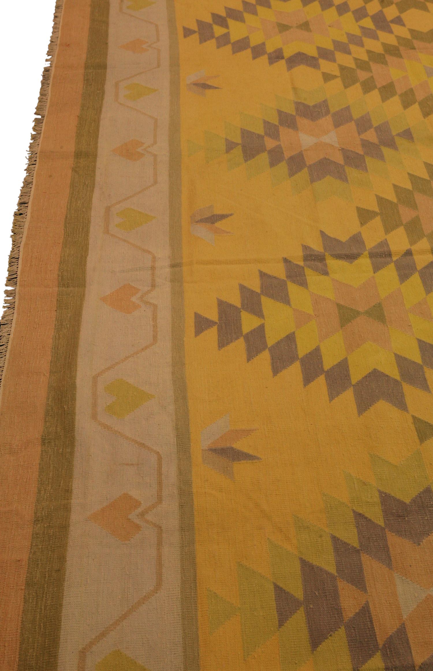 Wool Dhurrie Rug Flat-weave For Sale