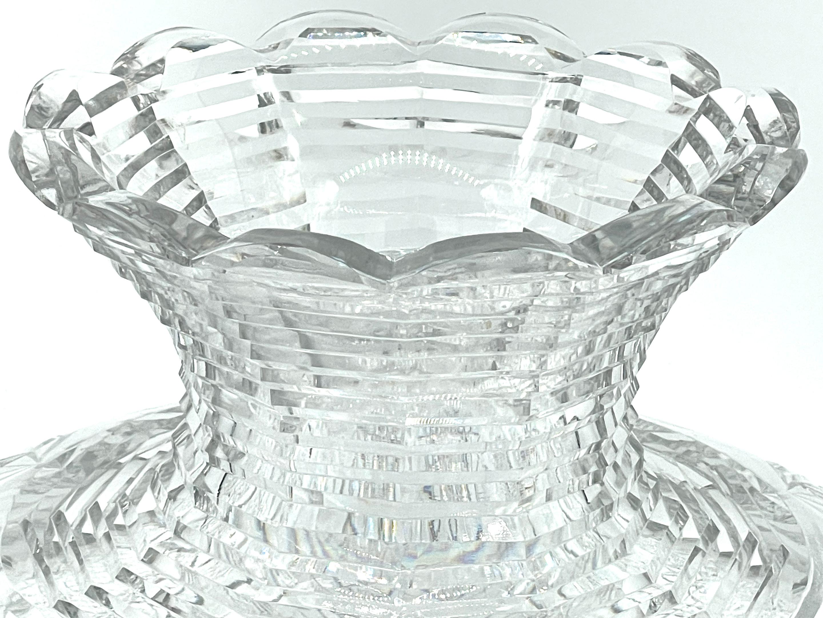 Massives amerikanisches Brillantschliffglas  Blumen-Mittelstück-Vase, Attrib. Hawkes  (19. Jahrhundert) im Angebot