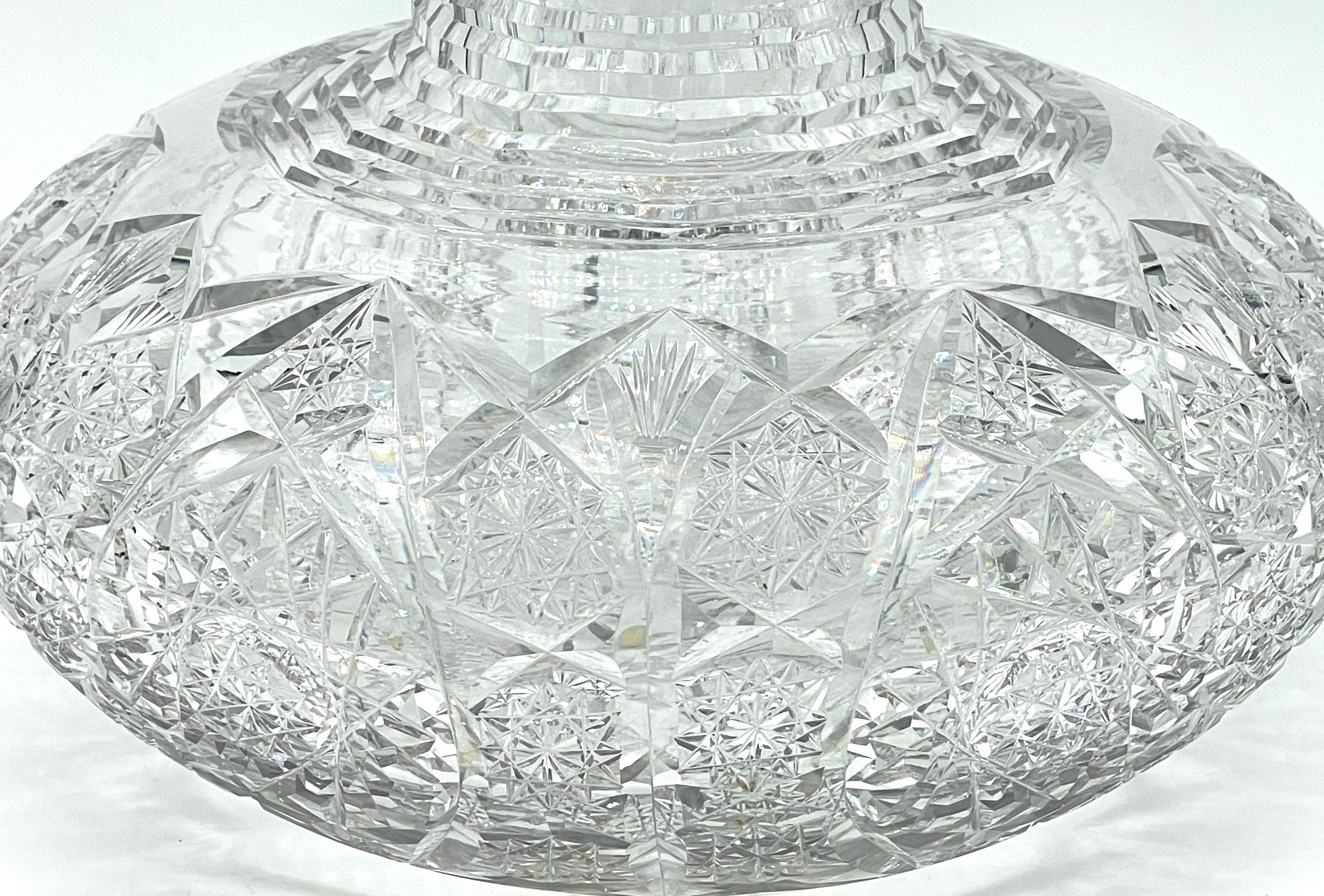 Massives amerikanisches Brillantschliffglas  Blumen-Mittelstück-Vase, Attrib. Hawkes  im Angebot 1