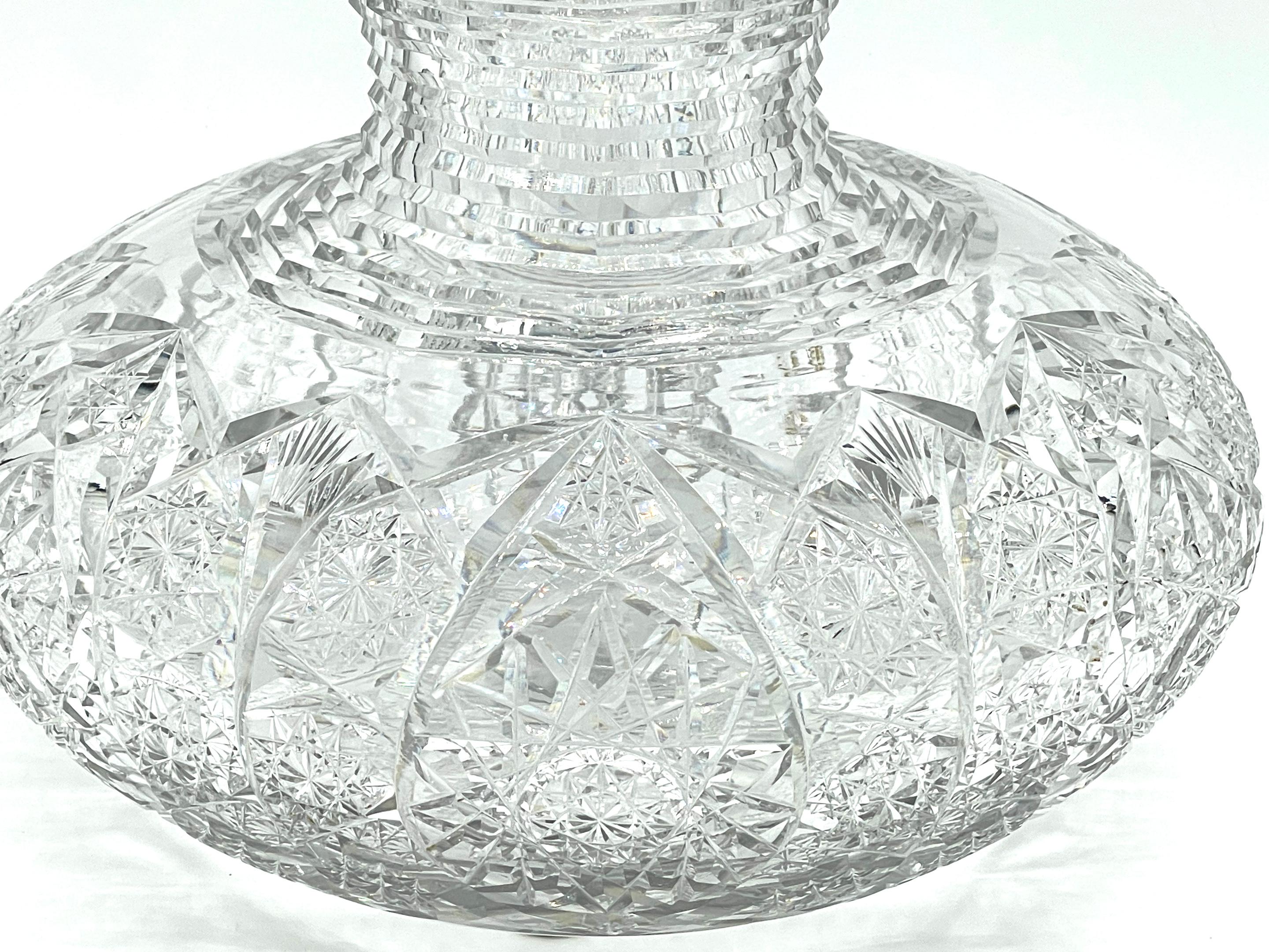 Massives amerikanisches Brillantschliffglas  Blumen-Mittelstück-Vase, Attrib. Hawkes  im Angebot 3