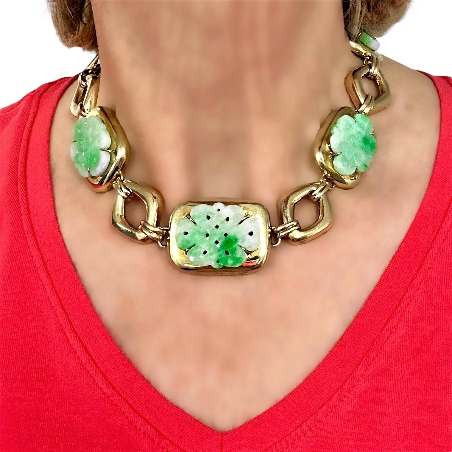 Massive and Distinctive 18K Gold and Jadeite Jade Choker Necklace by Trio For Sale 2