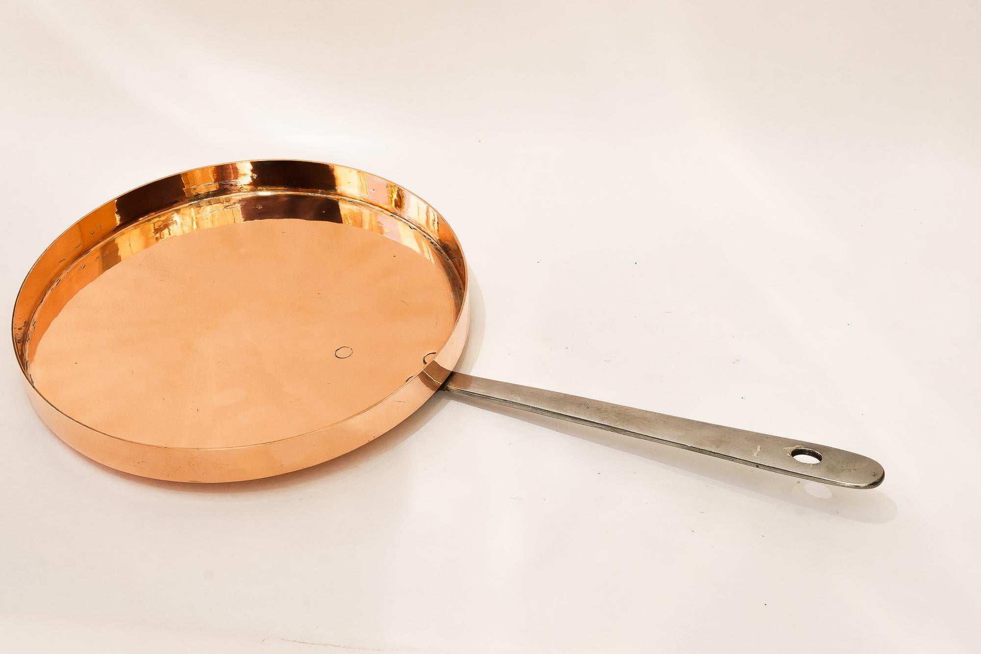 Massive und schwere und große Art Deco Kupferpfanne wien um 1930s (Art déco) im Angebot