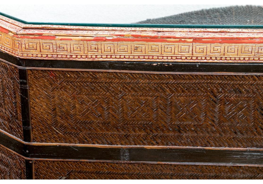 Masiva Y Magnífica Cesta China Antigua Como Mesa De Cóctel Latón en venta