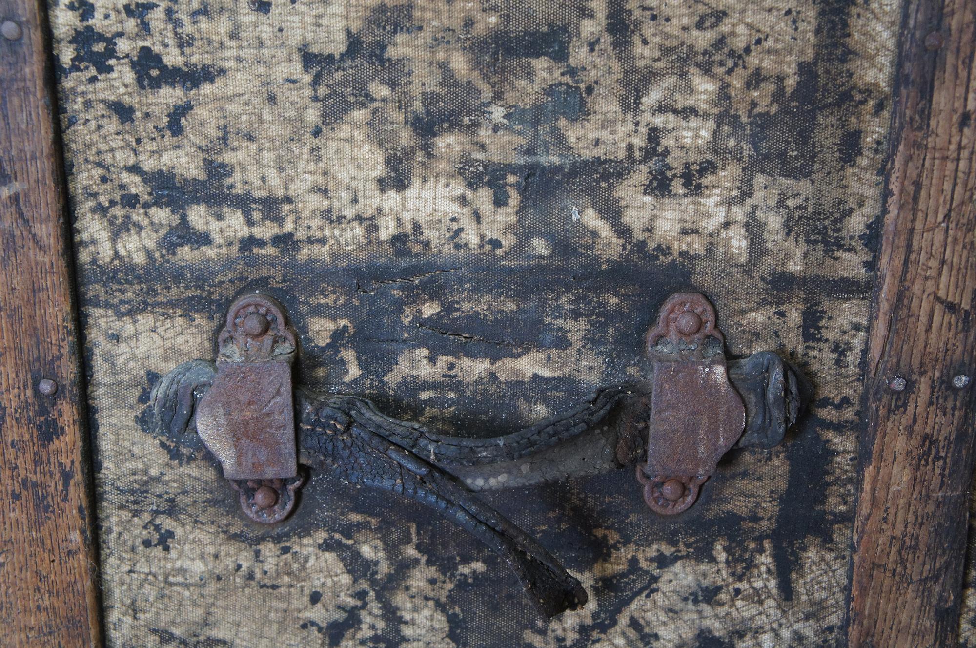 Massive Antique Mendel & Co Steamer Trunk Footlocker Chest Stage Coach Carriage 3