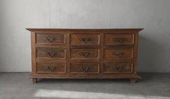 Massive Antike Rustikale Europäische Kommode Credenza