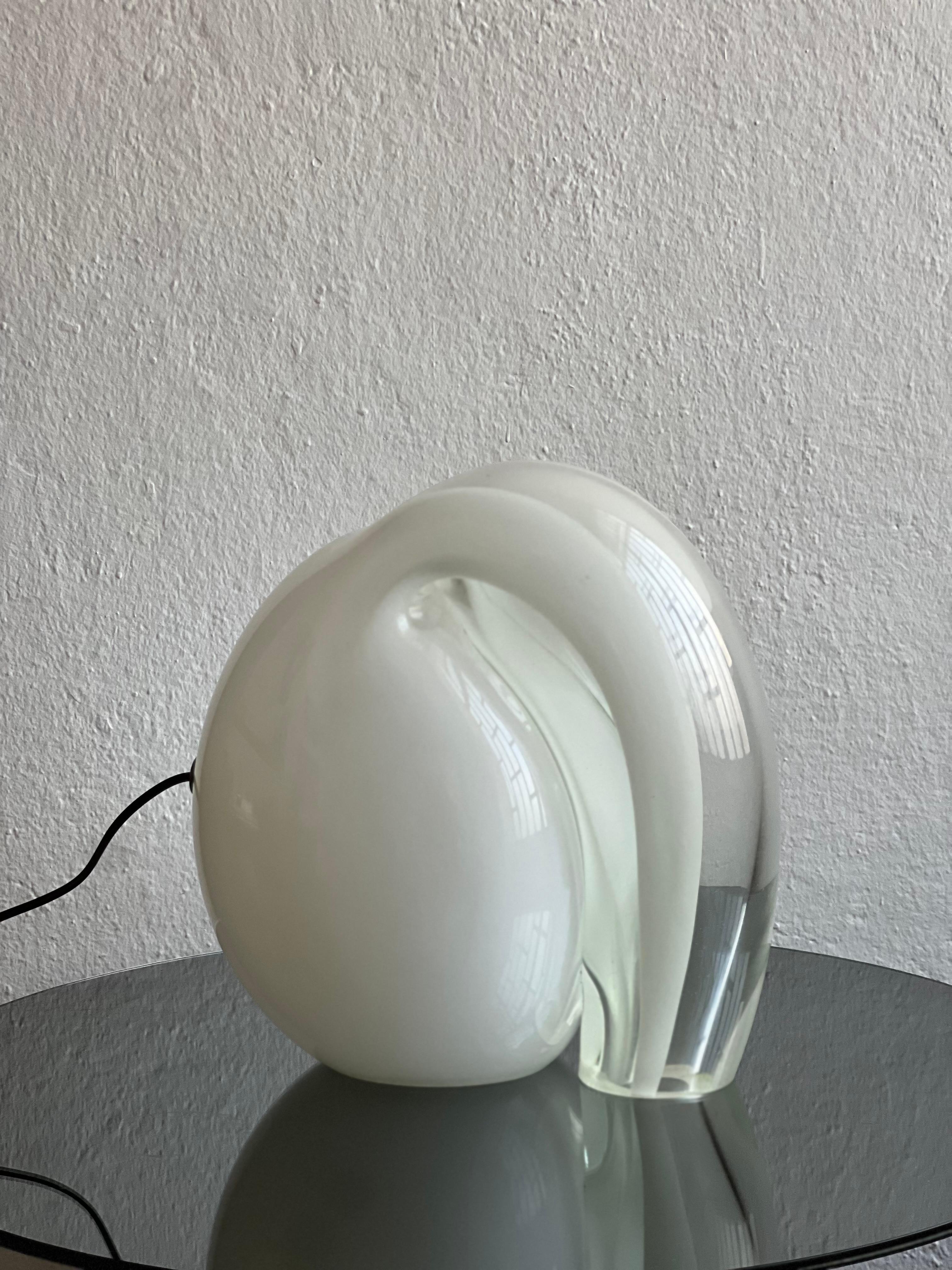 Tischlampe Munega aus massivem Kunstglas von Gino Vistosi, Murano, Italien, 1970er Jahre (Ende des 20. Jahrhunderts) im Angebot