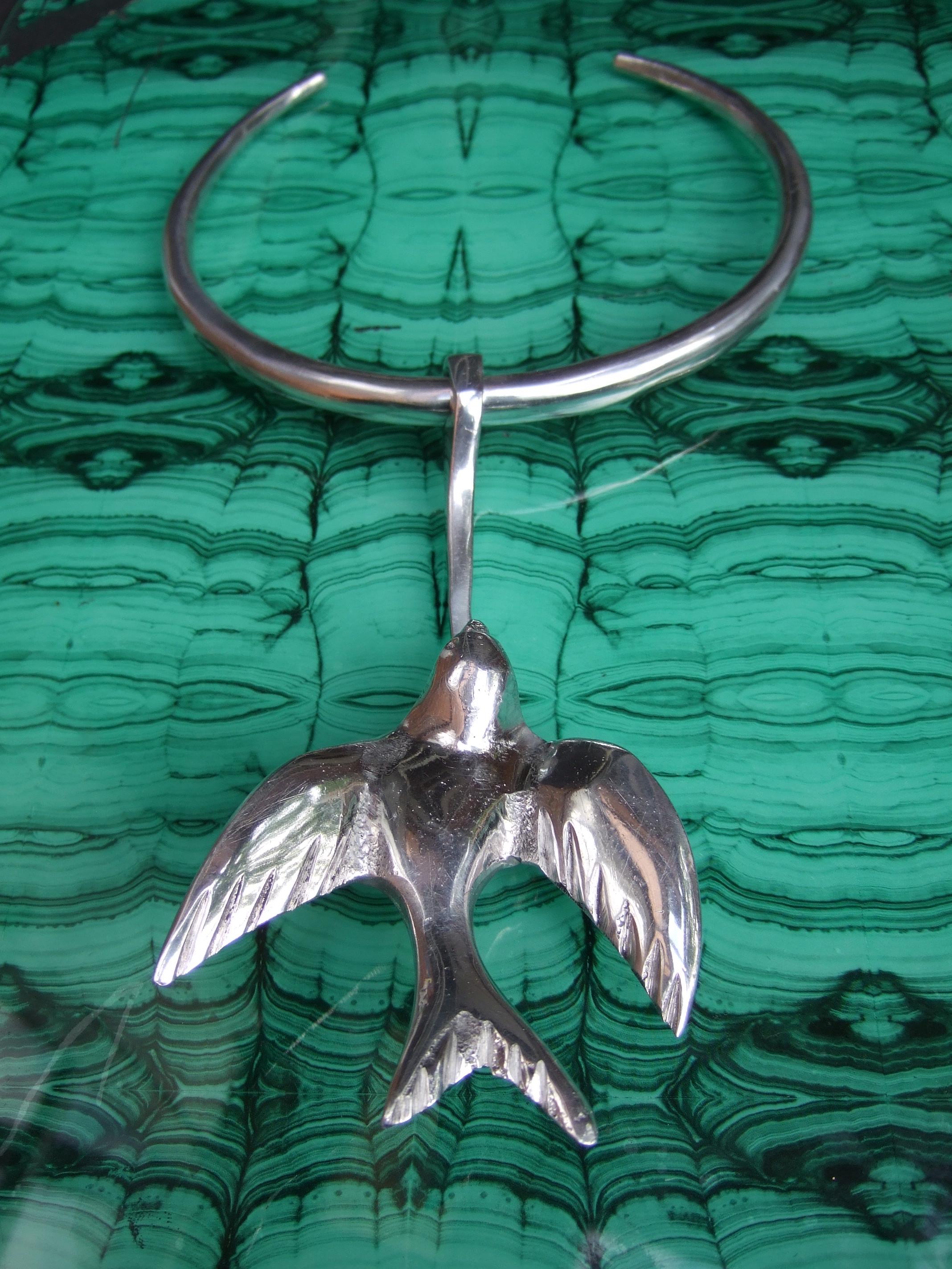 Massiver Avantgarde Silber Metall Vogel Design Gegliederte Choker-Halskette ca. 1970er Jahre Damen im Angebot