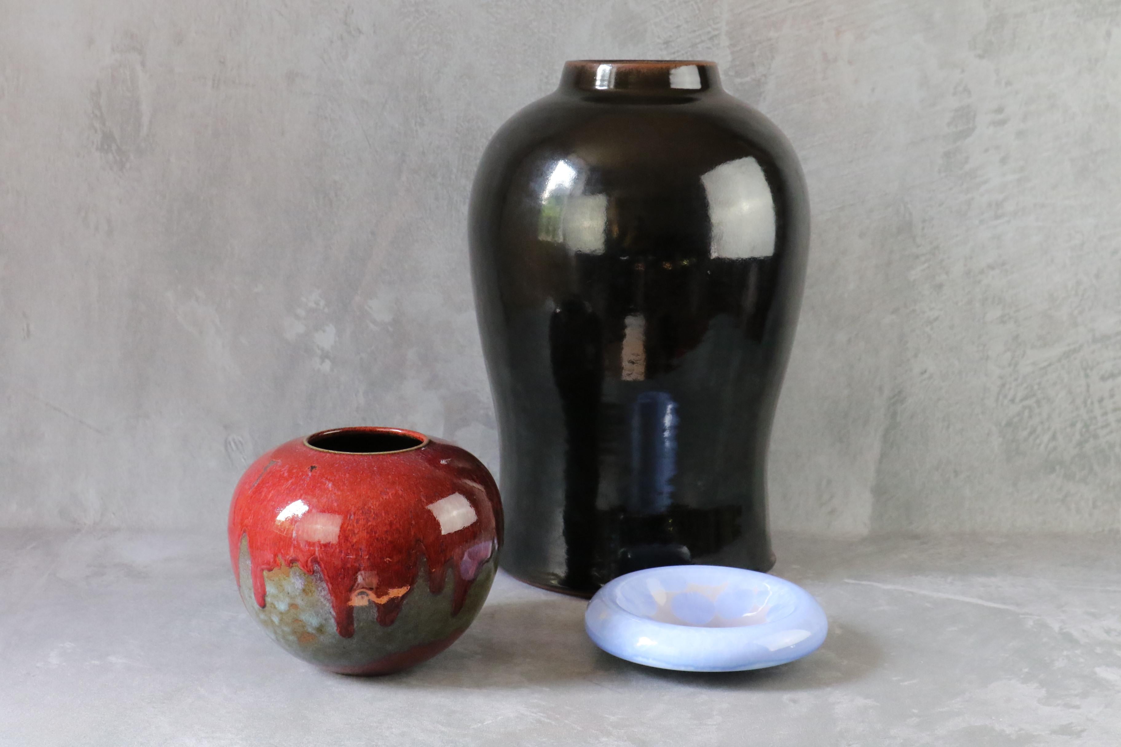 Massive black ceramic vase by the french ceramist Marc Uzan, Midcentury Modern For Sale 4