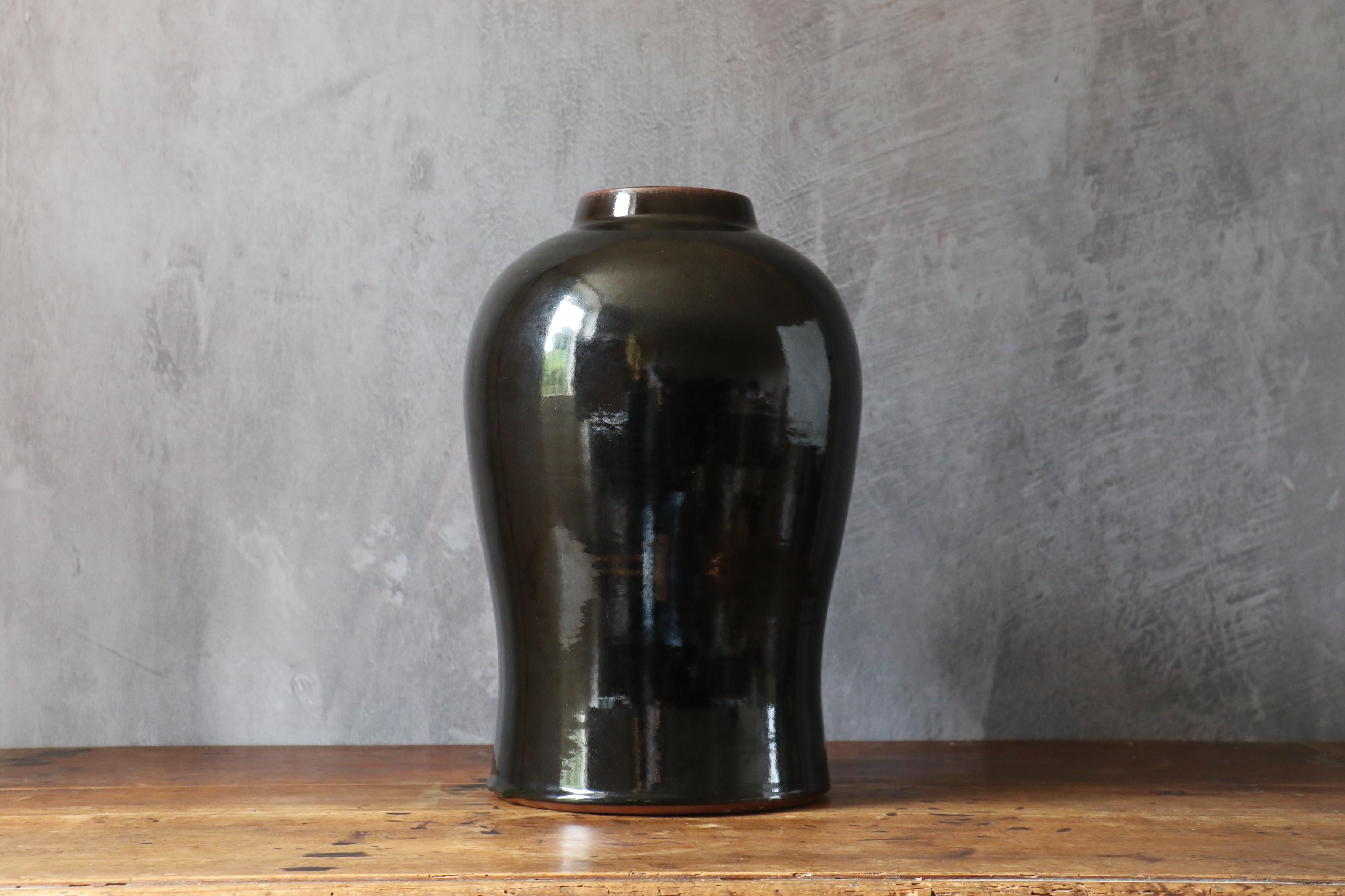 Mid-Century Modern Massive black ceramic vase by the french ceramist Marc Uzan, Midcentury Modern For Sale