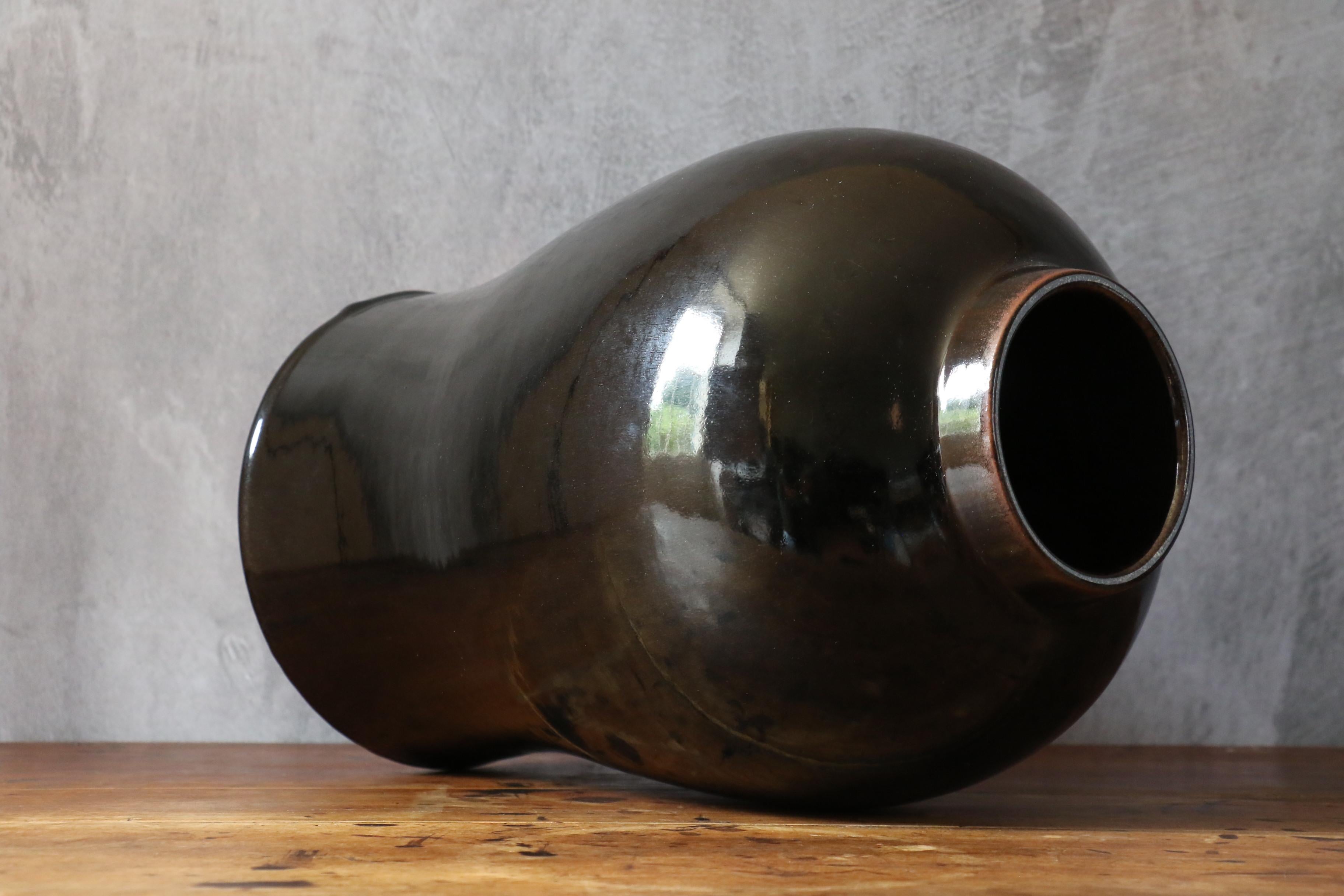 Massive black ceramic vase by the french ceramist Marc Uzan, Midcentury Modern For Sale 1