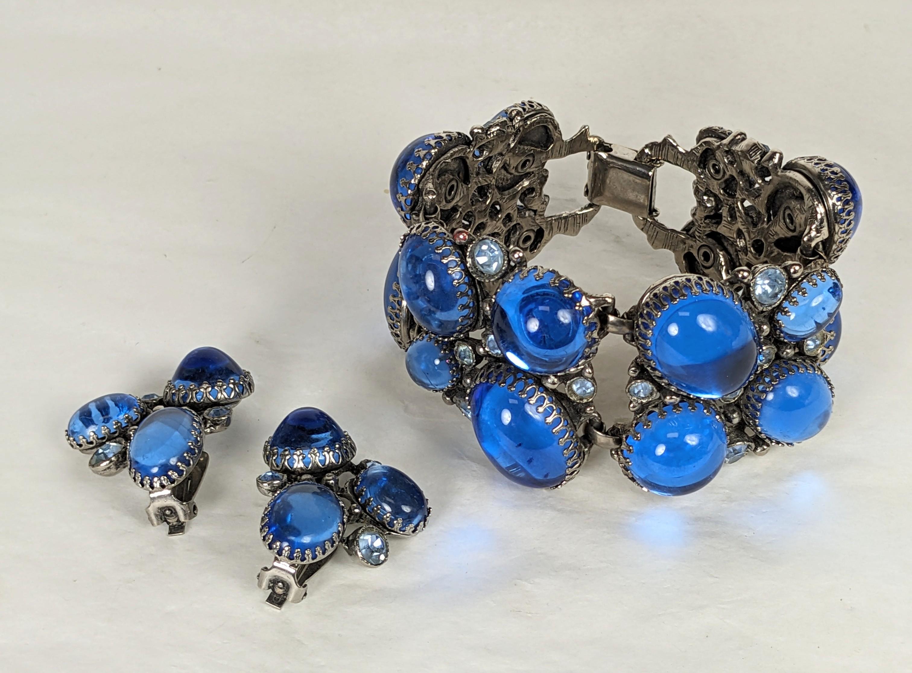 Conjunto masivo de cabujones azules enjoyados Años 50. en venta 1