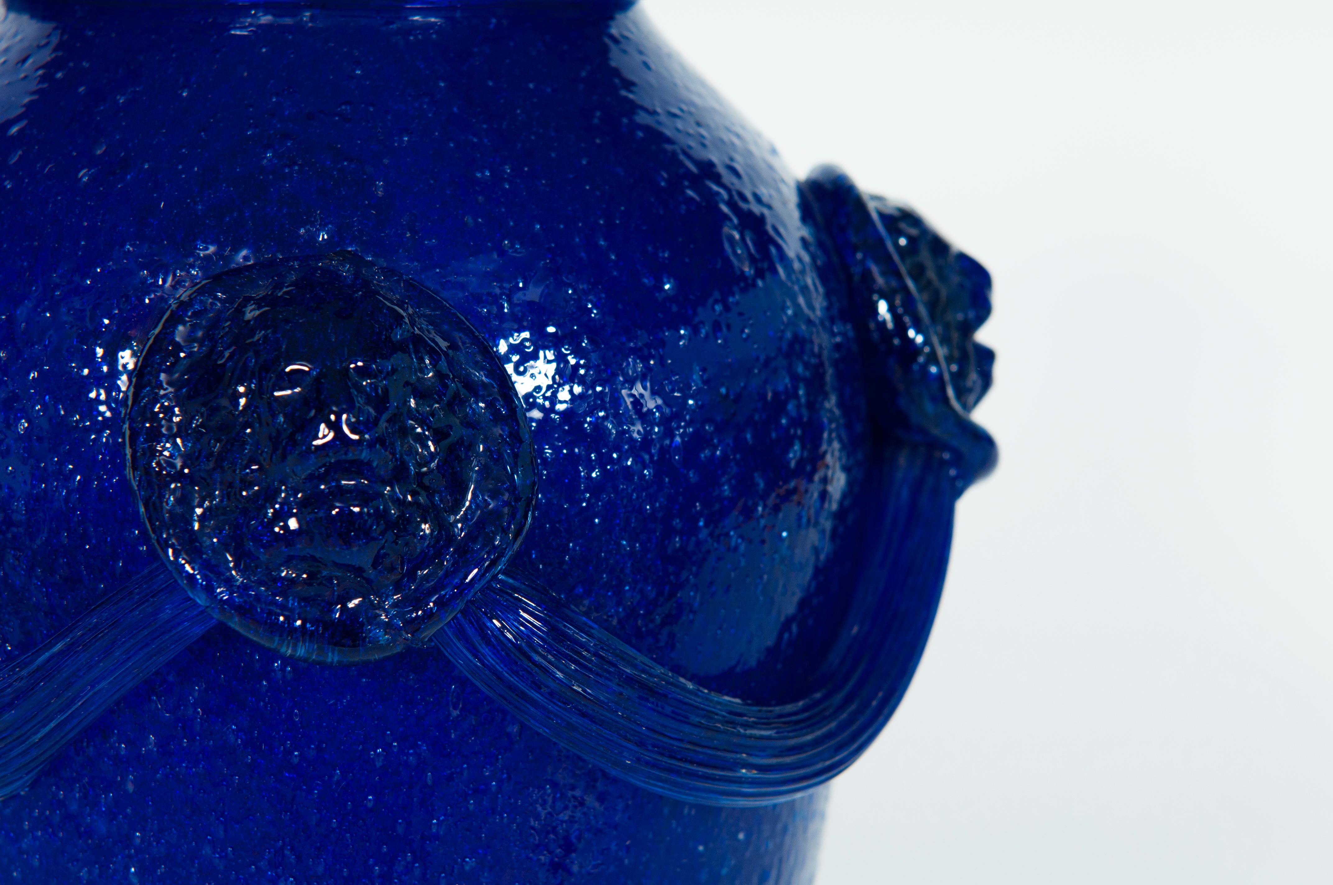 Art Glass Massive Blue Vase in Blown Murano Glass Pulegoso Attributed to Martinuzzi, 1950s For Sale