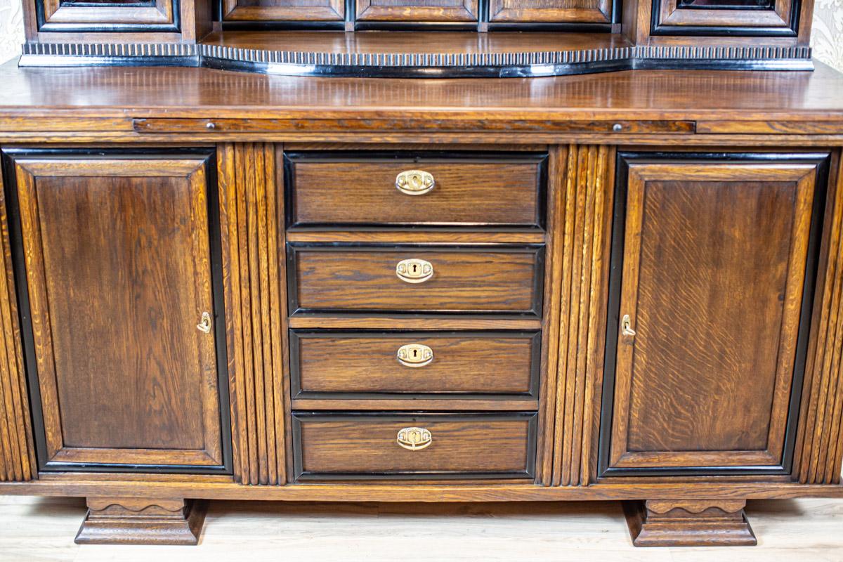 European Grand Oak Veener Buffet From the Interwar Period For Sale