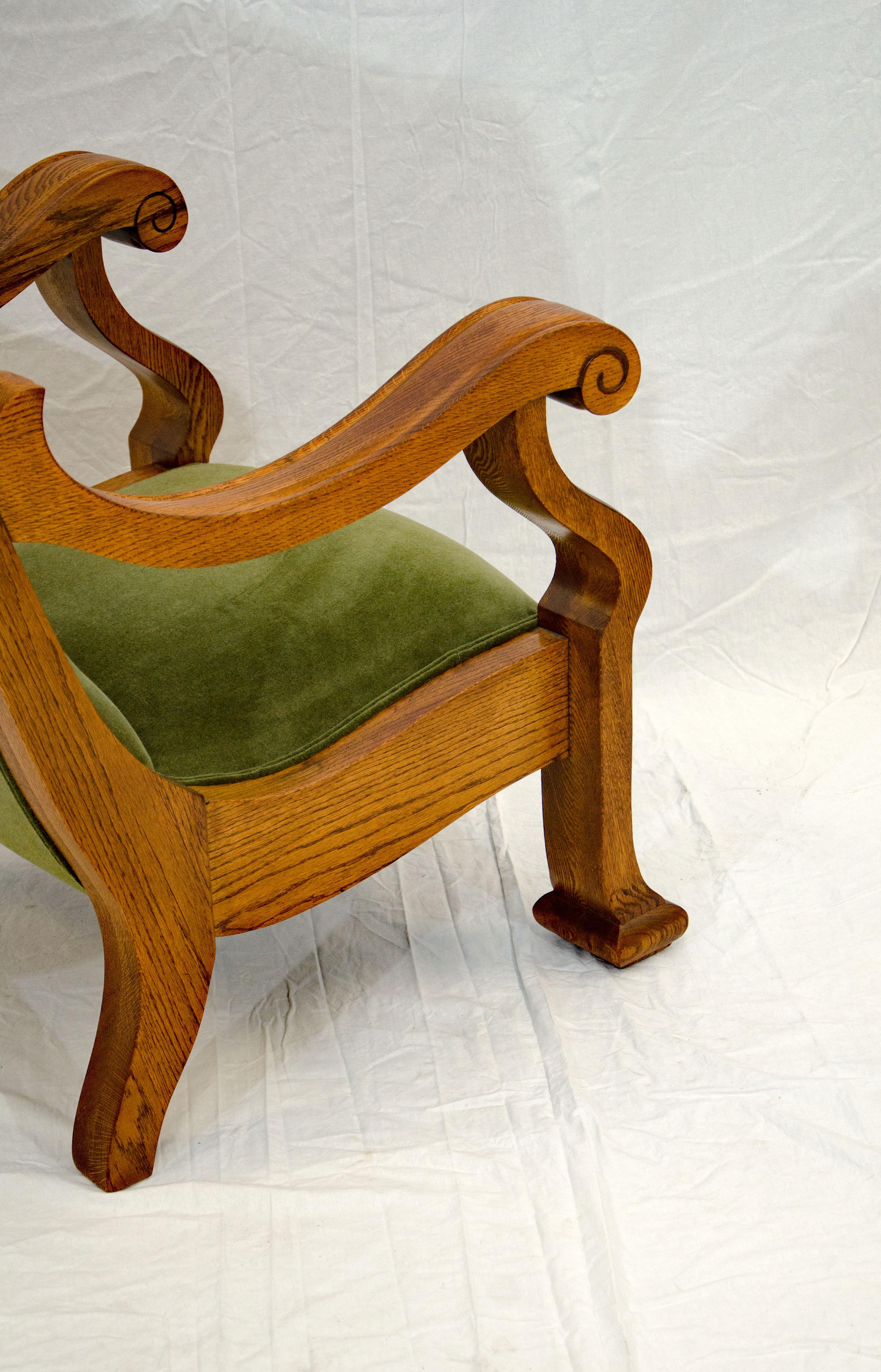 Massive Carved Oak Victorian Armchair / Gentleman's Chair 8