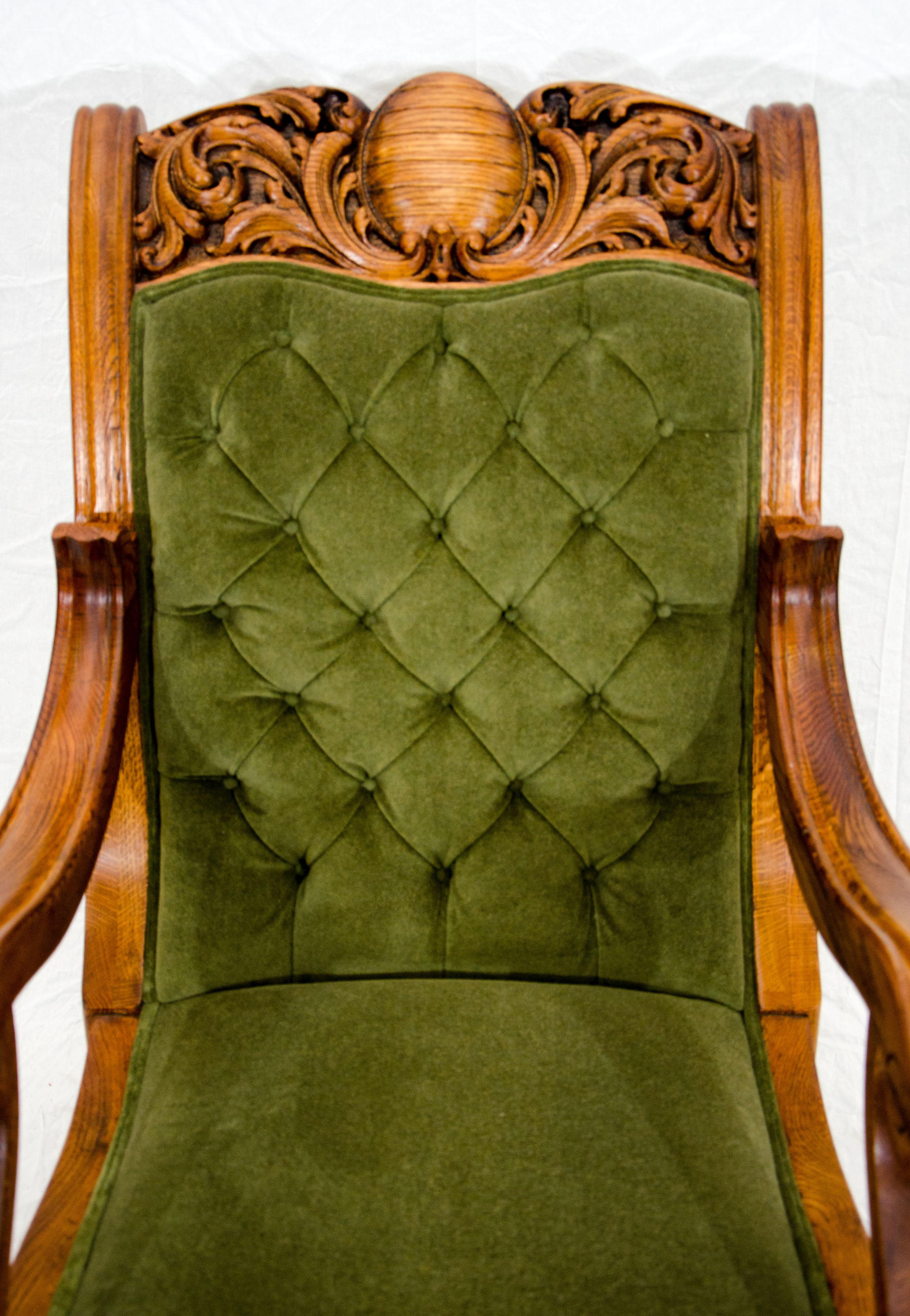 Massive Carved Oak Victorian Armchair / Gentleman's Chair In Good Condition In Crockett, CA