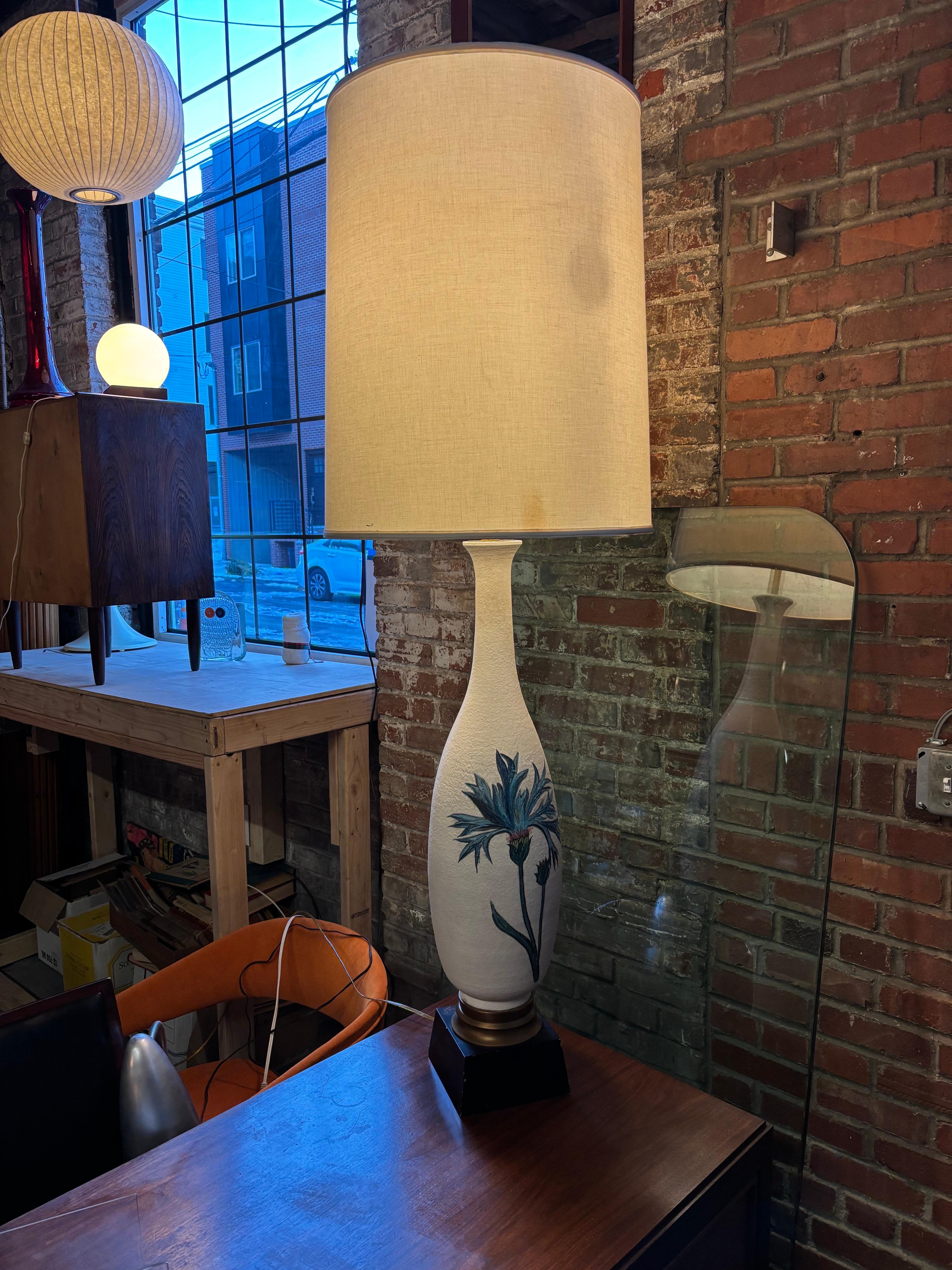 Lampada Marbro in ceramica massiccia con dipinto un cardo in vendita 1