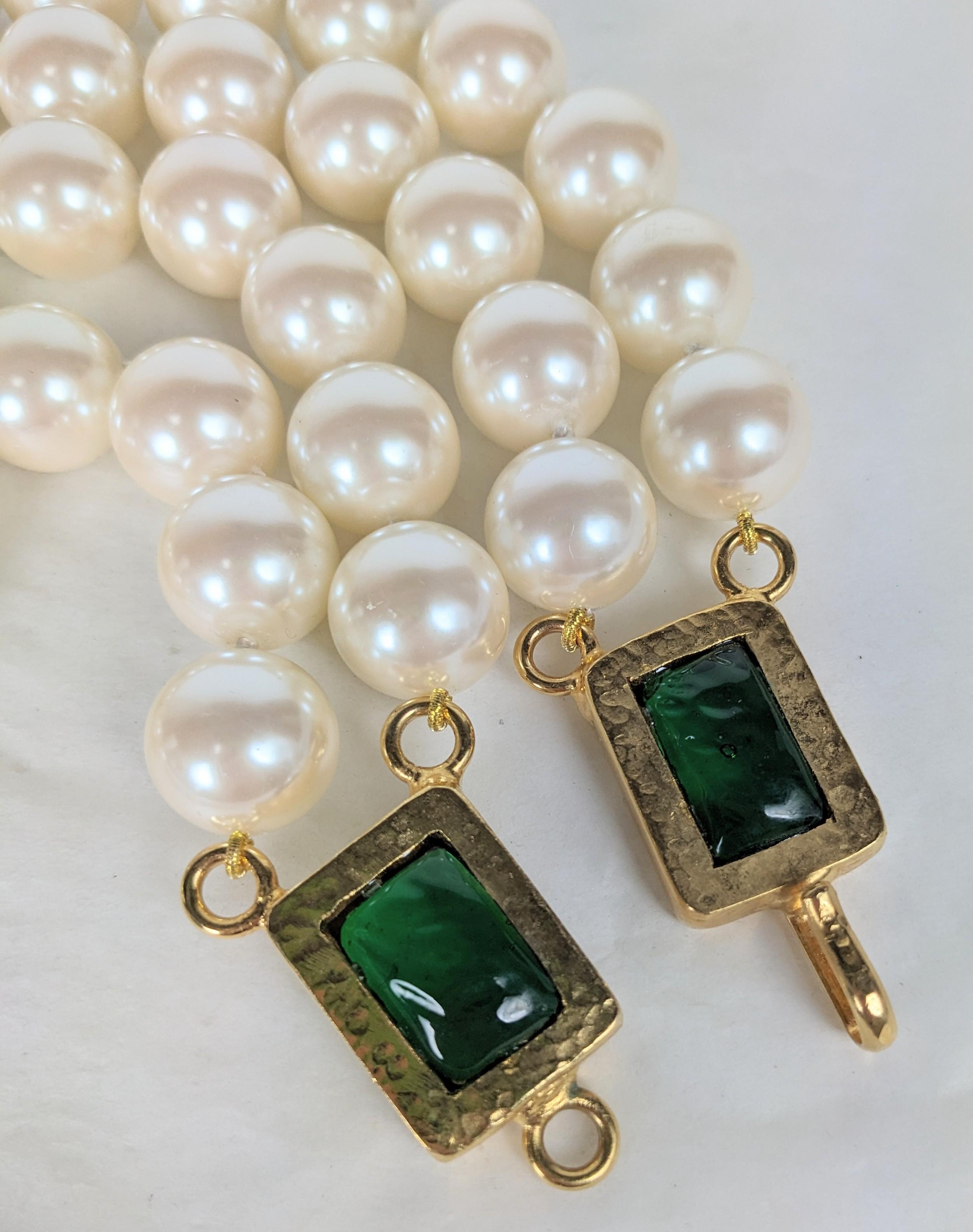Massive Chanel Doppelreihige Maison Gripoix Perlenkette im Zustand „Hervorragend“ im Angebot in New York, NY