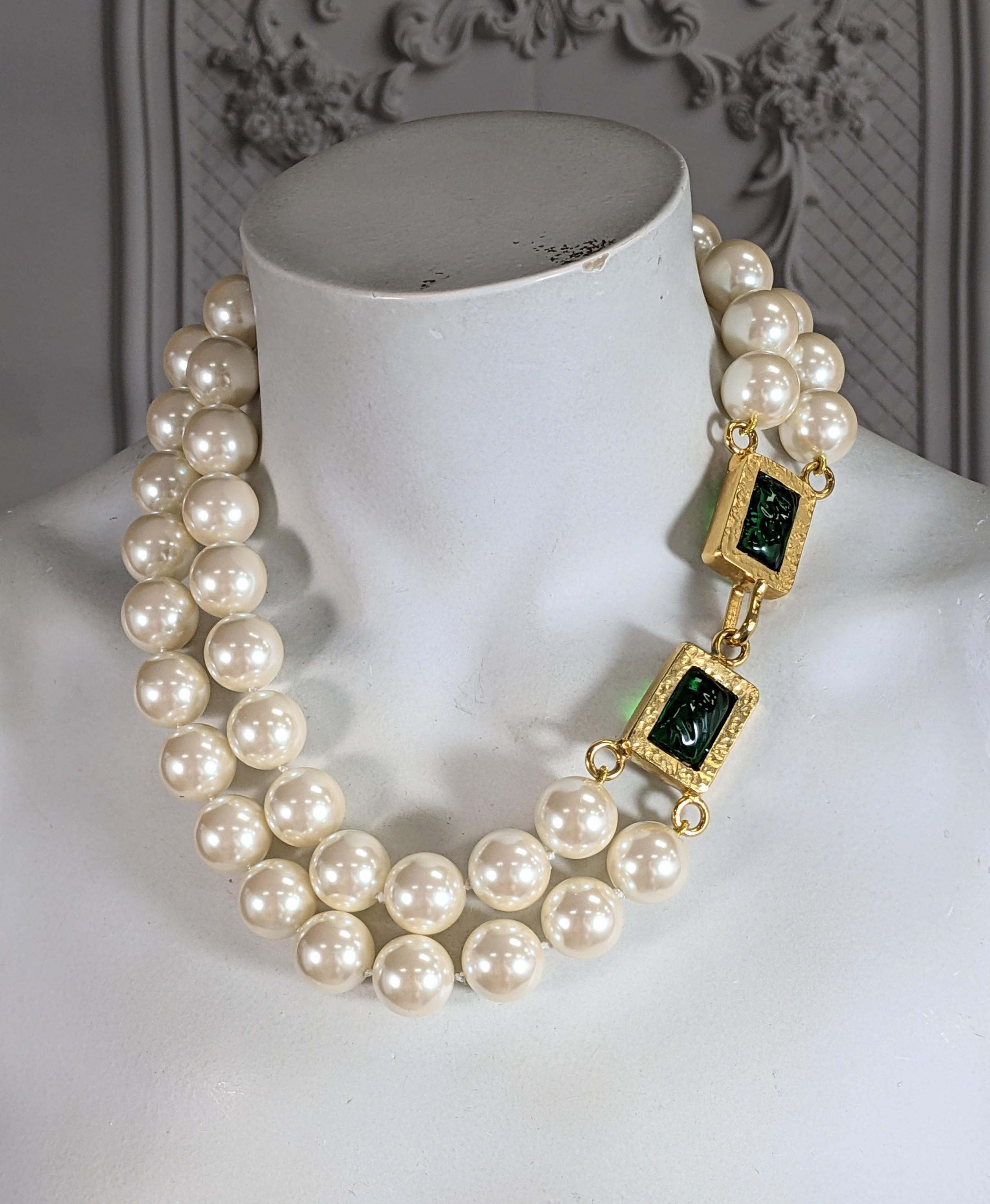 Massive Chanel Doppelreihige Maison Gripoix Perlenkette im Angebot 3