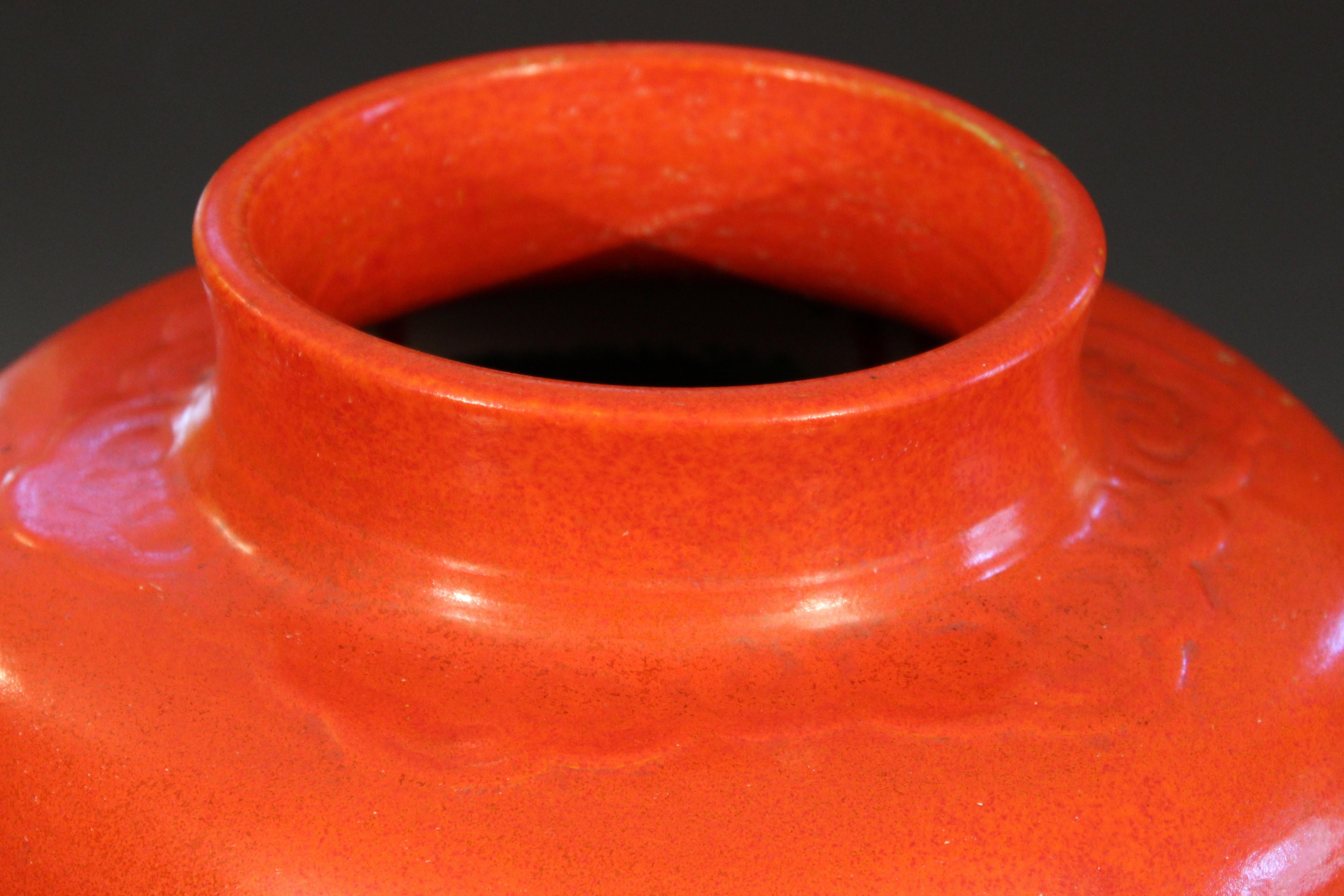 Massive vase chromé orange en poterie Awaji Art Déco Chrysanthème Excellent état - En vente à Wilton, CT