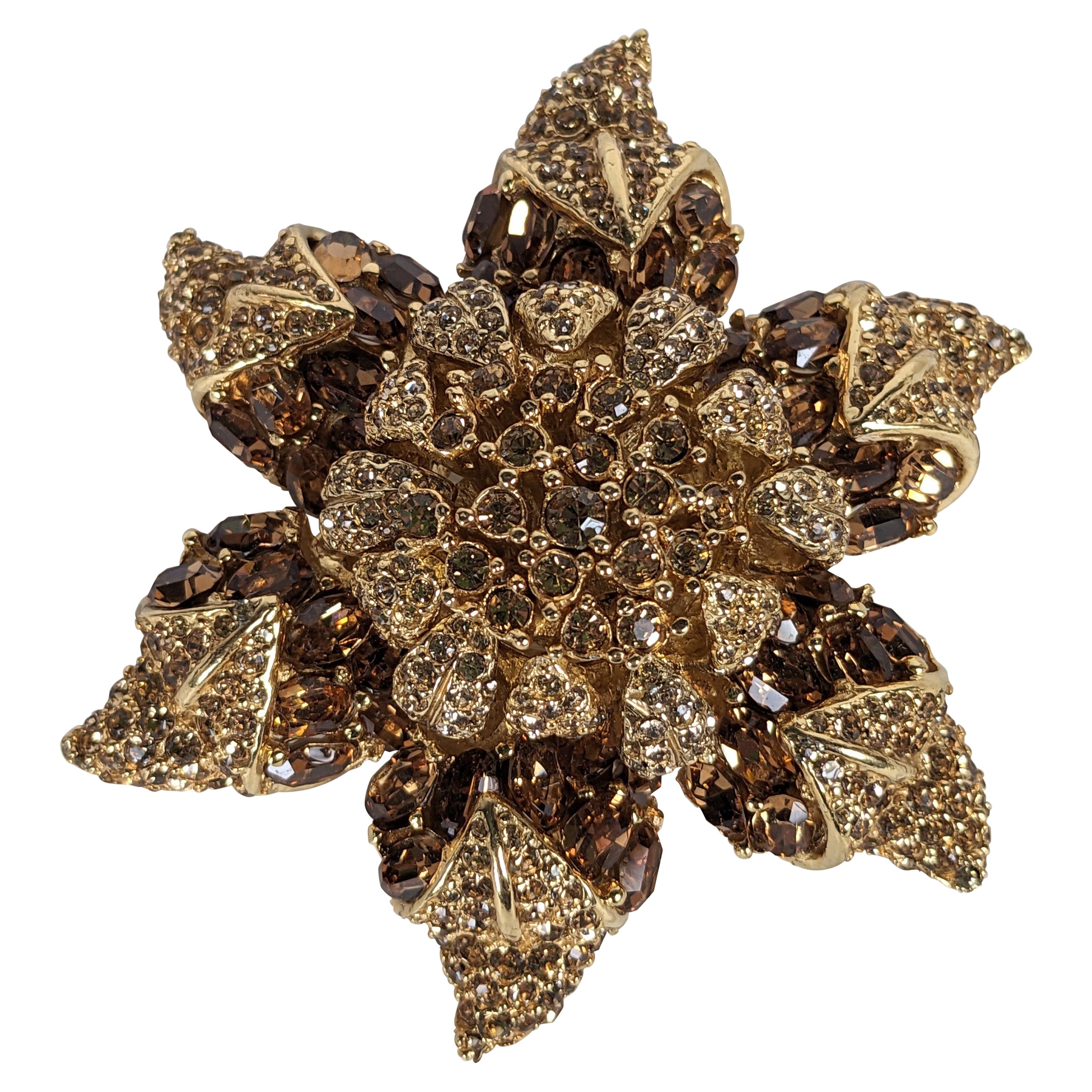Broche en forme de fleur massive et stratifiée Ciner