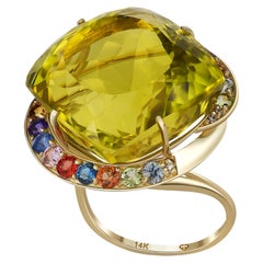 Bague en or 14 carats avec citrine massive et pierres précieuses de couleur.