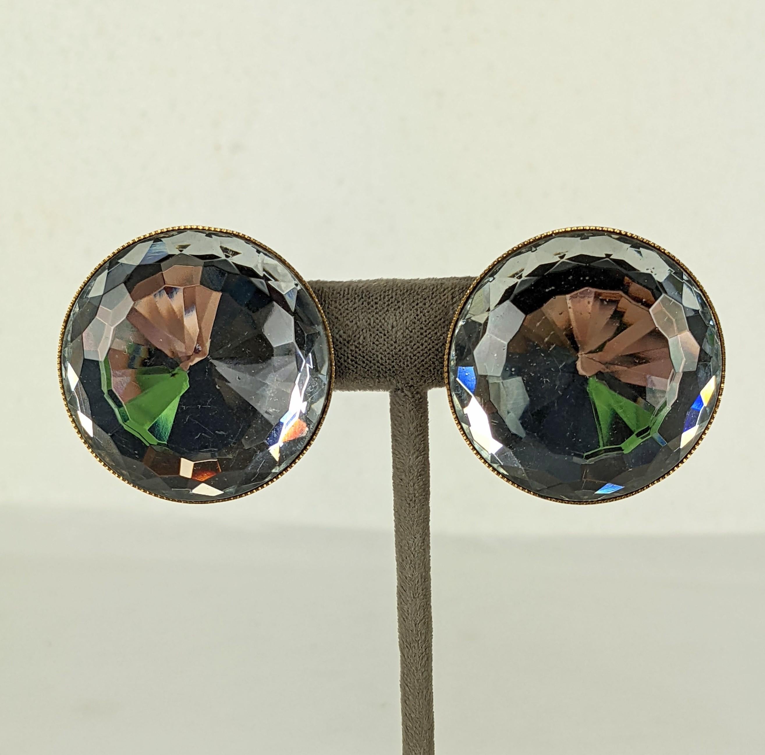 Clips d'oreilles en cristal massif Yves Saint Laurent en vente 2