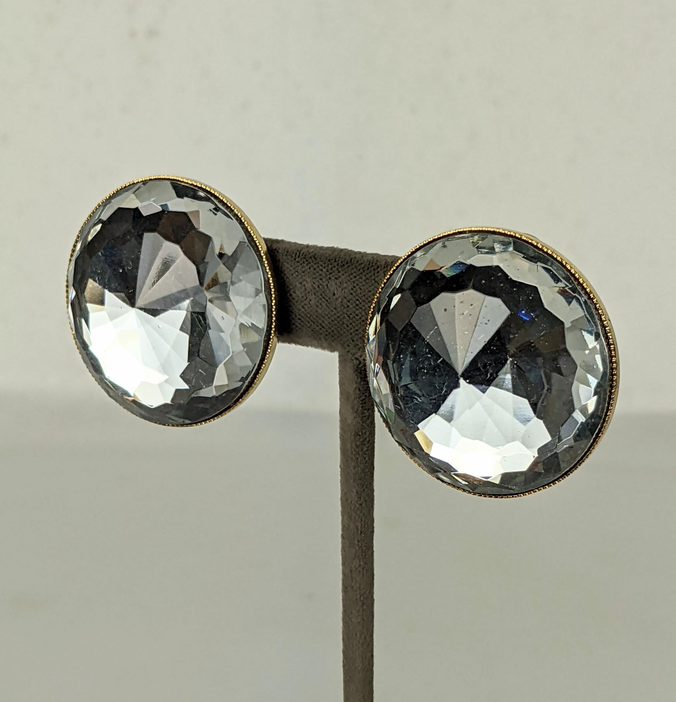Clips d'oreilles en cristal massif Yves Saint Laurent en vente 3