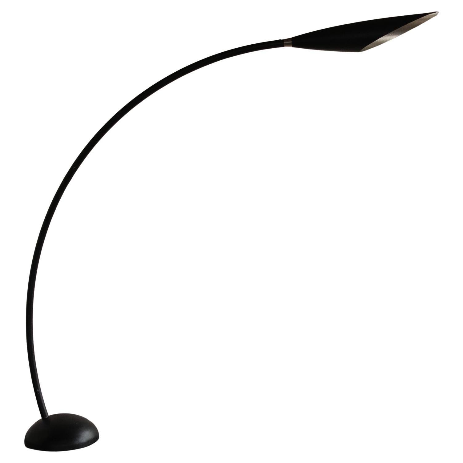 Lampada da terra italiana massiccia e curva