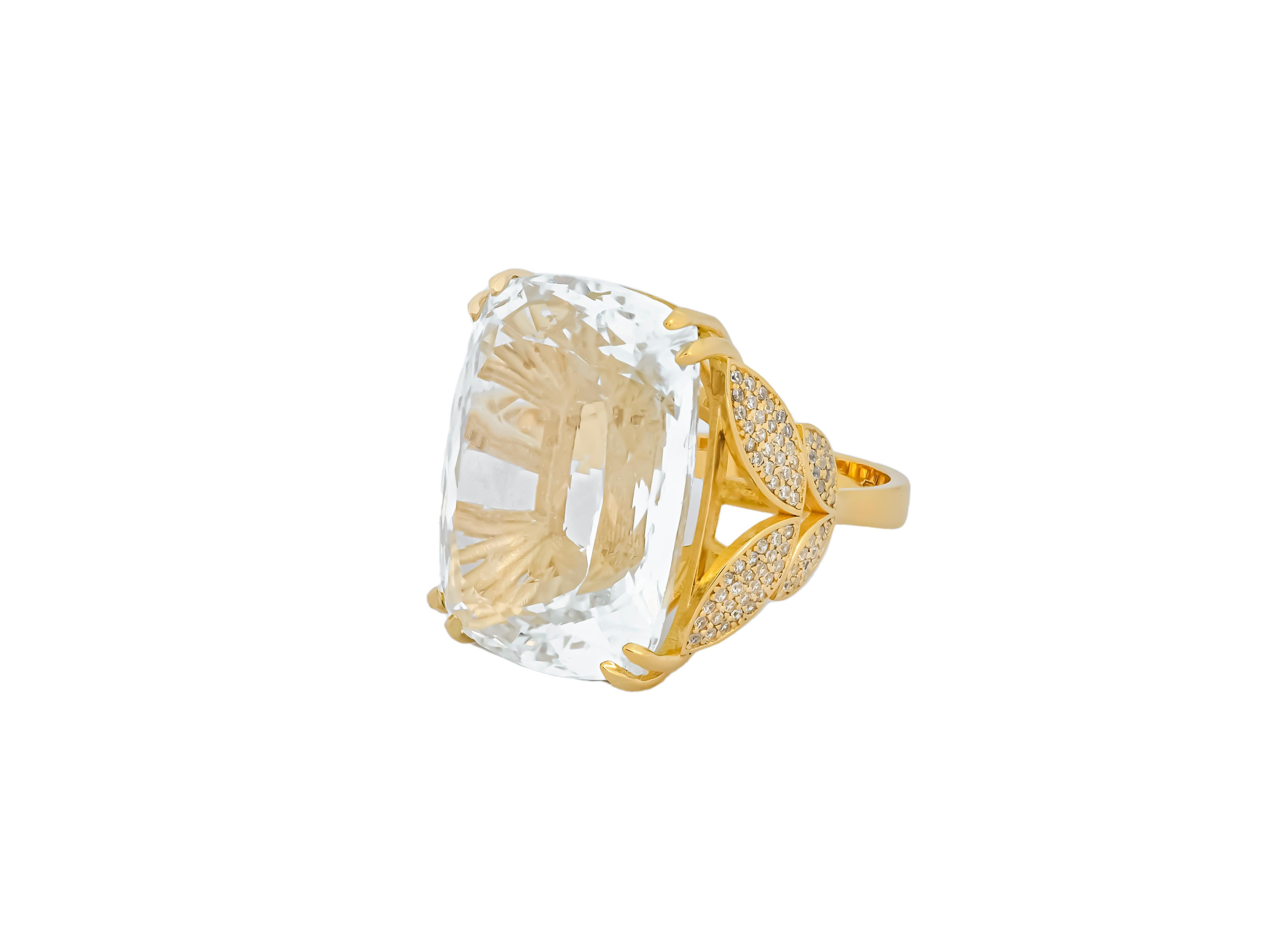 Massiver Aquarimarine im Kissenschliff, Diamantring aus 18 Karat Gold mit Diamanten im Zustand „Neu“ im Angebot in Istanbul, TR