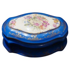 Exquisita caja de lujo de Limoges cobalto estilo Sevres con volutas florales francesas