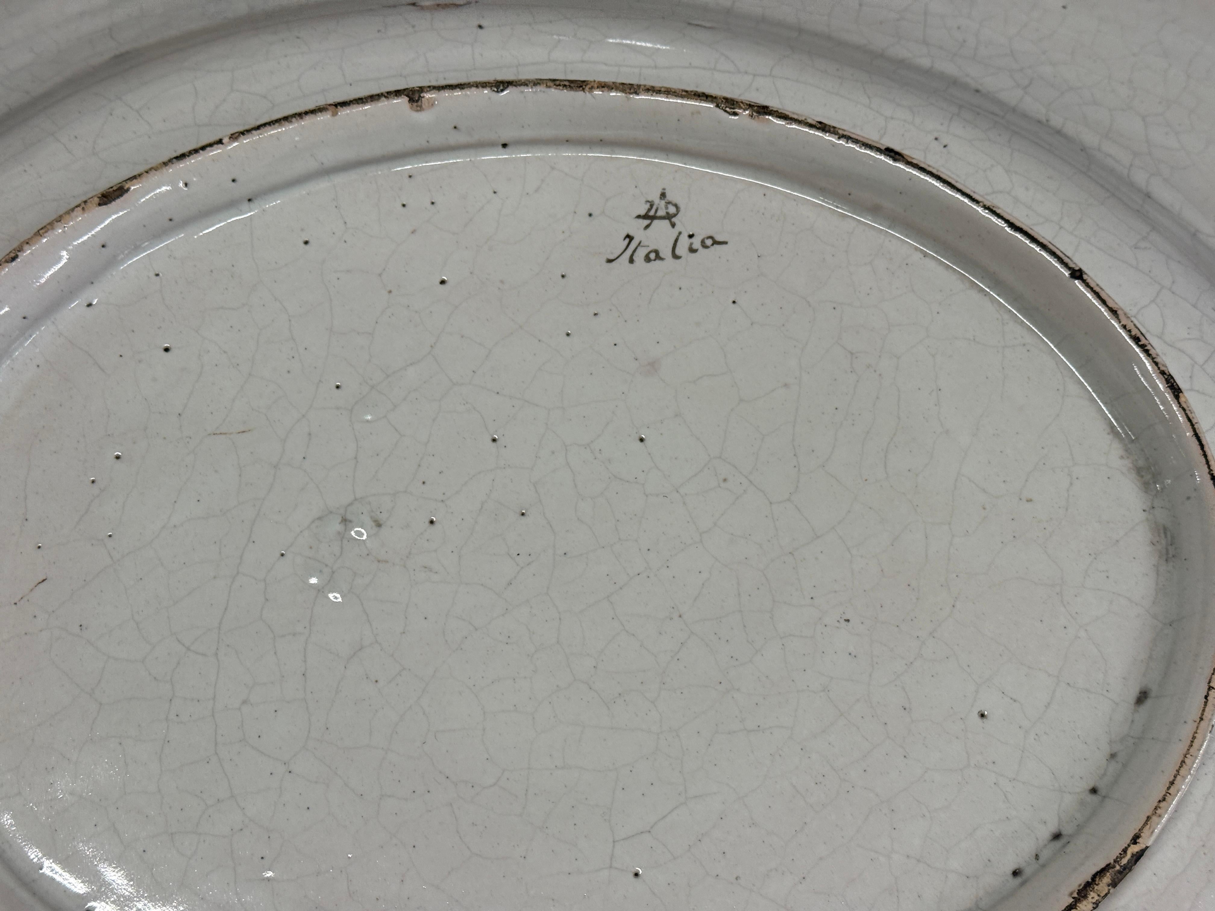 Grand plat en majolique italienne du début du 20e siècle avec scène bacchanale en vente 11