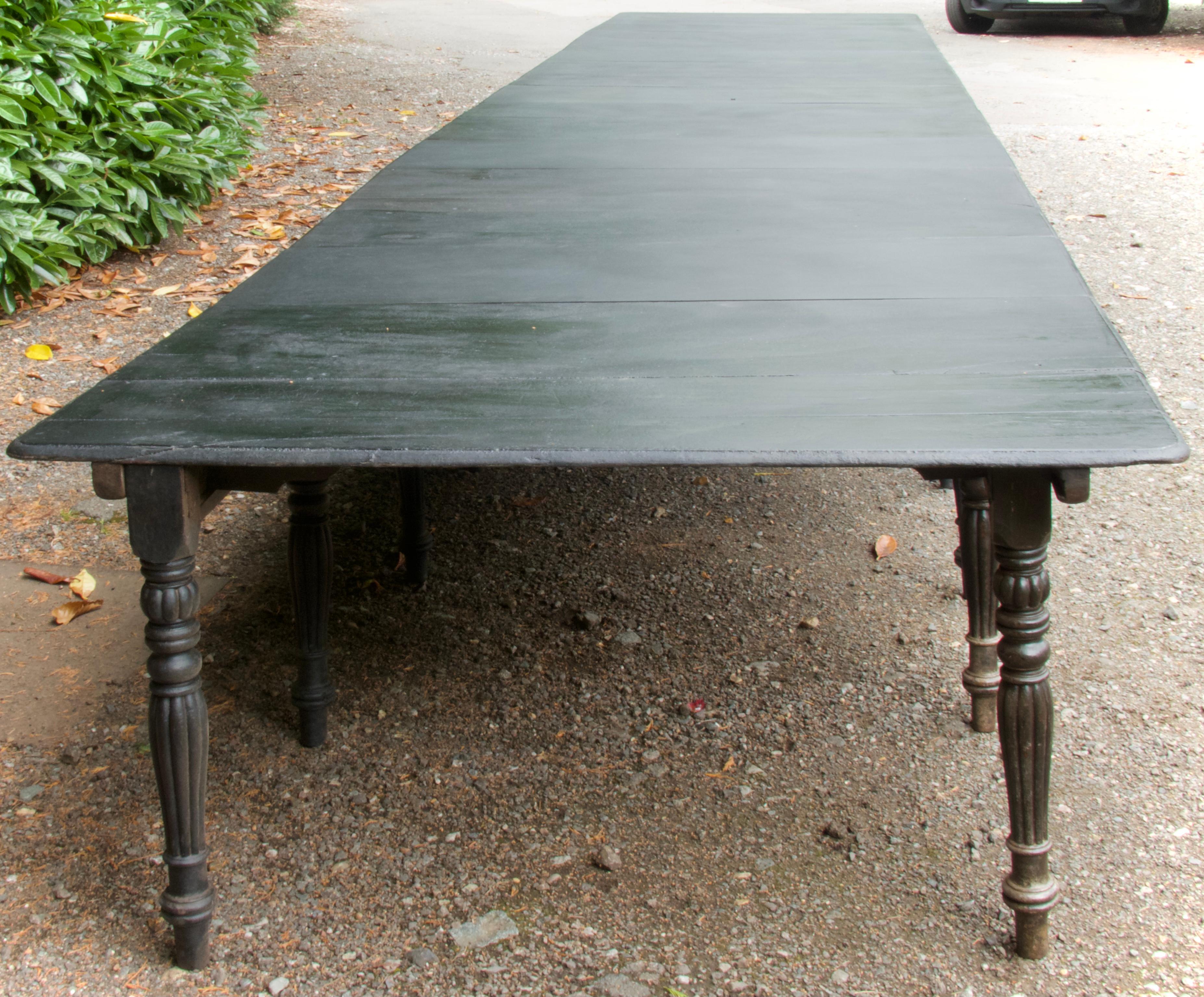 Anglo-indien Table de banquet ébène massive de la collection Maharaja Baroda en vente