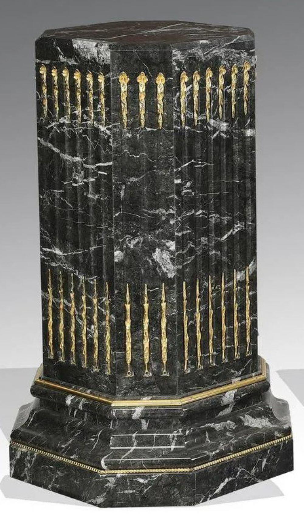Édouardien Massives piédestaux de style édouardien montés sur bronze et en marbre Portoro en vente