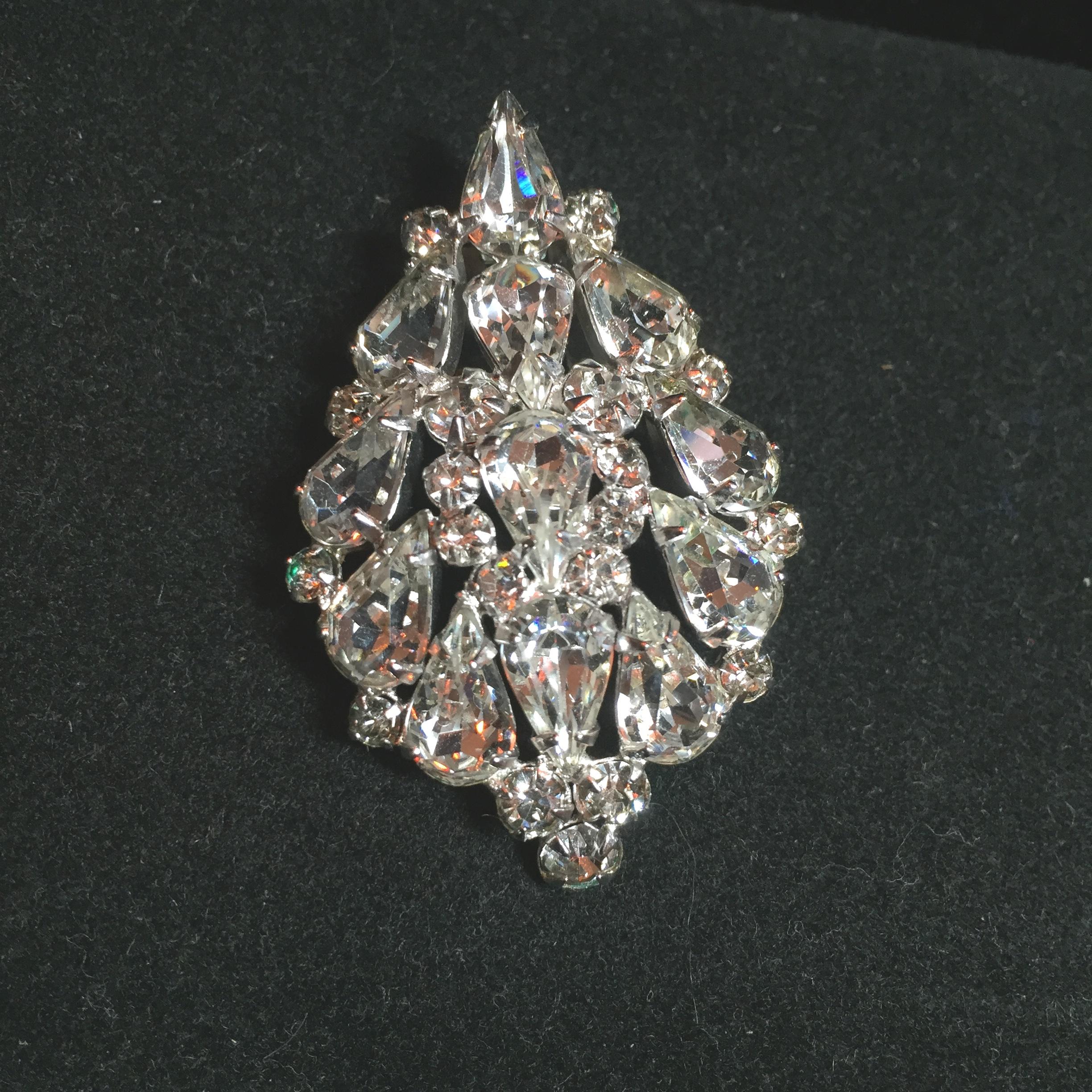 Massive Elsa Schiaparelli Crystal & Rhodium Orchid Brooch & Earrings, 1950s For Sale 2