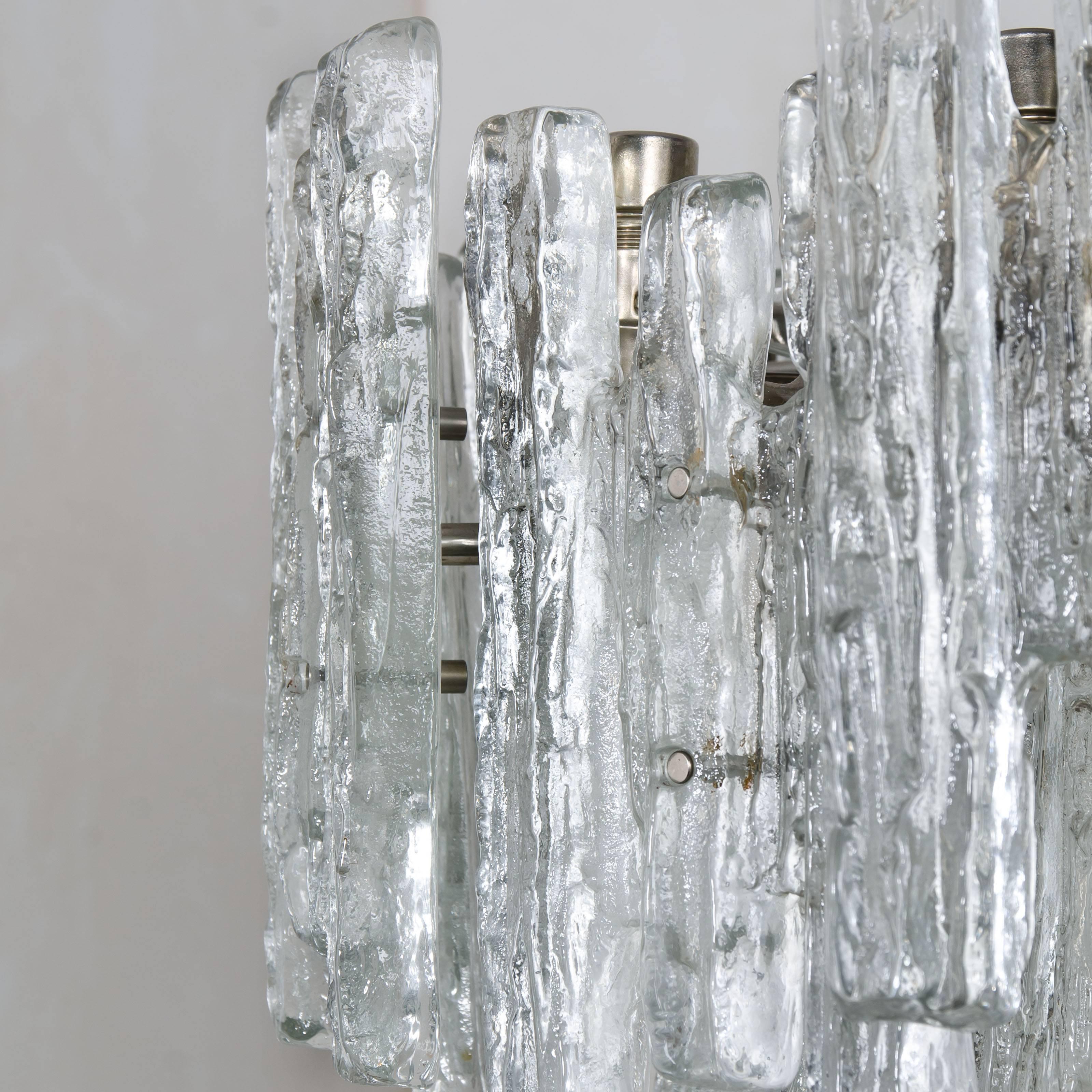 L'énorme lustre Kalmar en verre de glace à trois étages en vente 5