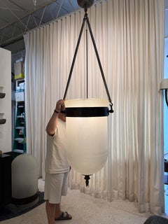 Massive Lighting francese del XIX secolo in vetro smerigliato a forma di campana - DUE disponibili