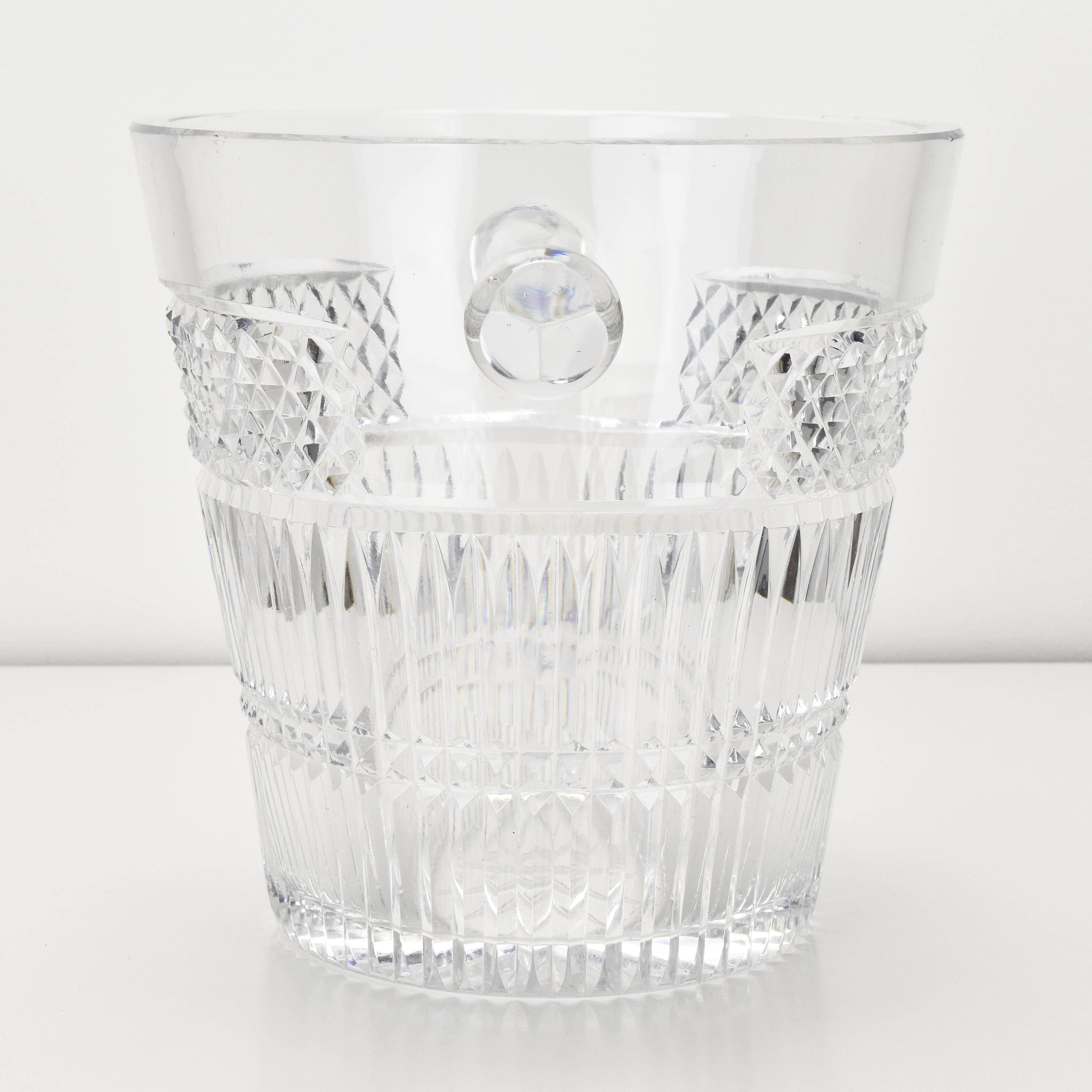 Hand-Crafted Massive French Art Deco Cut Crystal Glass Champaign Cooler Ice Bucket Baccarat For Sale