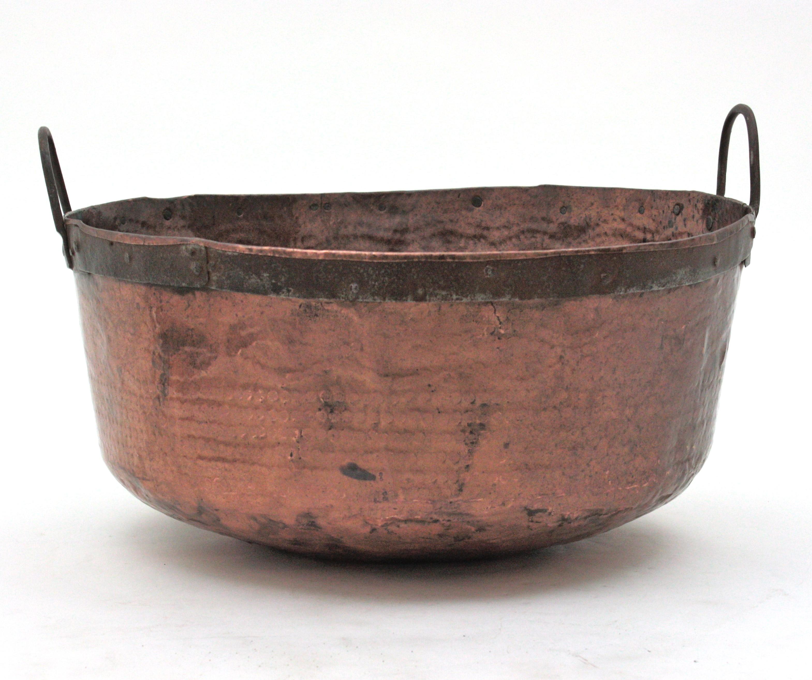 Massive French Copper Cauldron Pot with Iron Handles For Sale 4