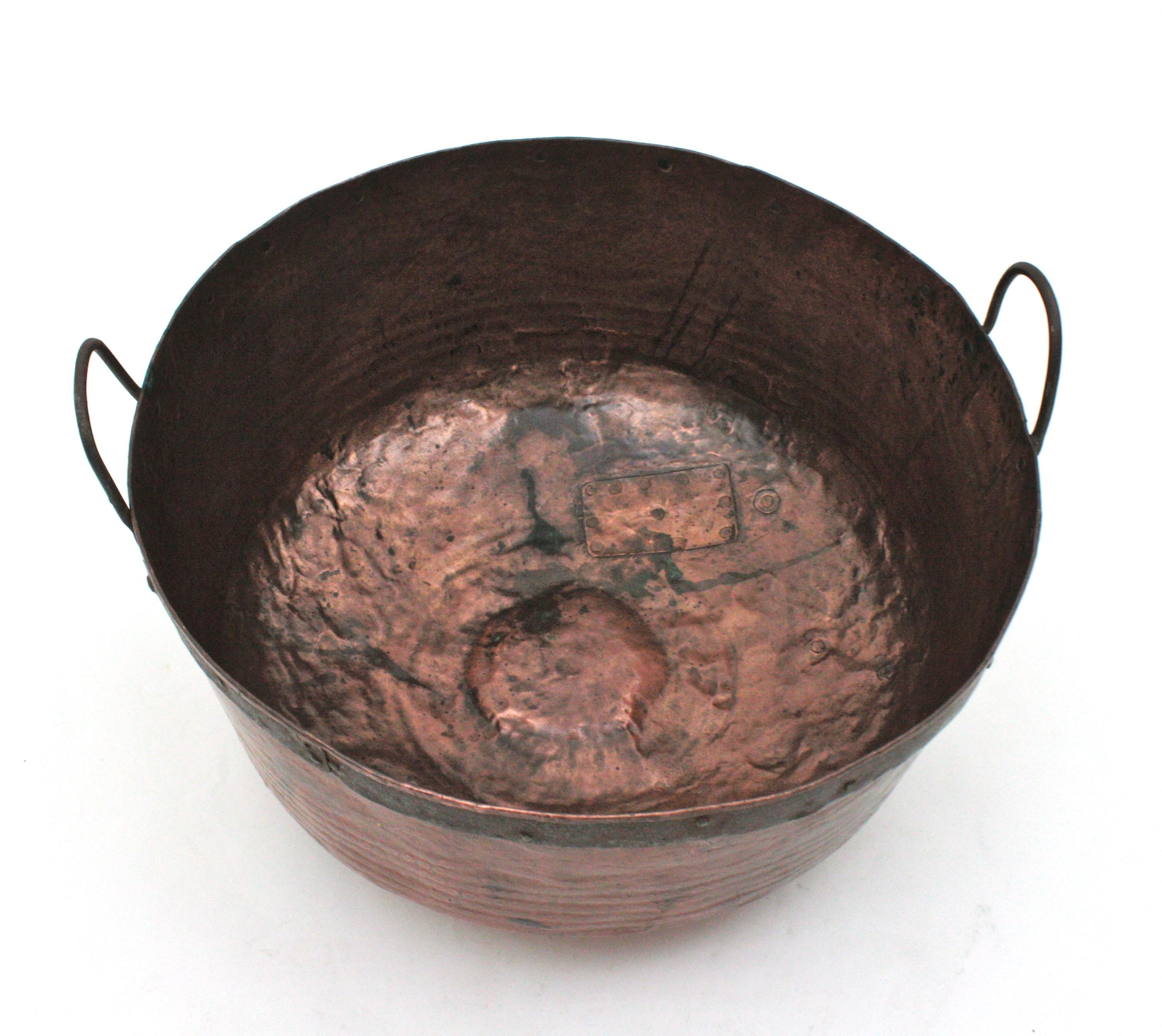 Massive French Copper Cauldron Pot with Iron Handles For Sale 11