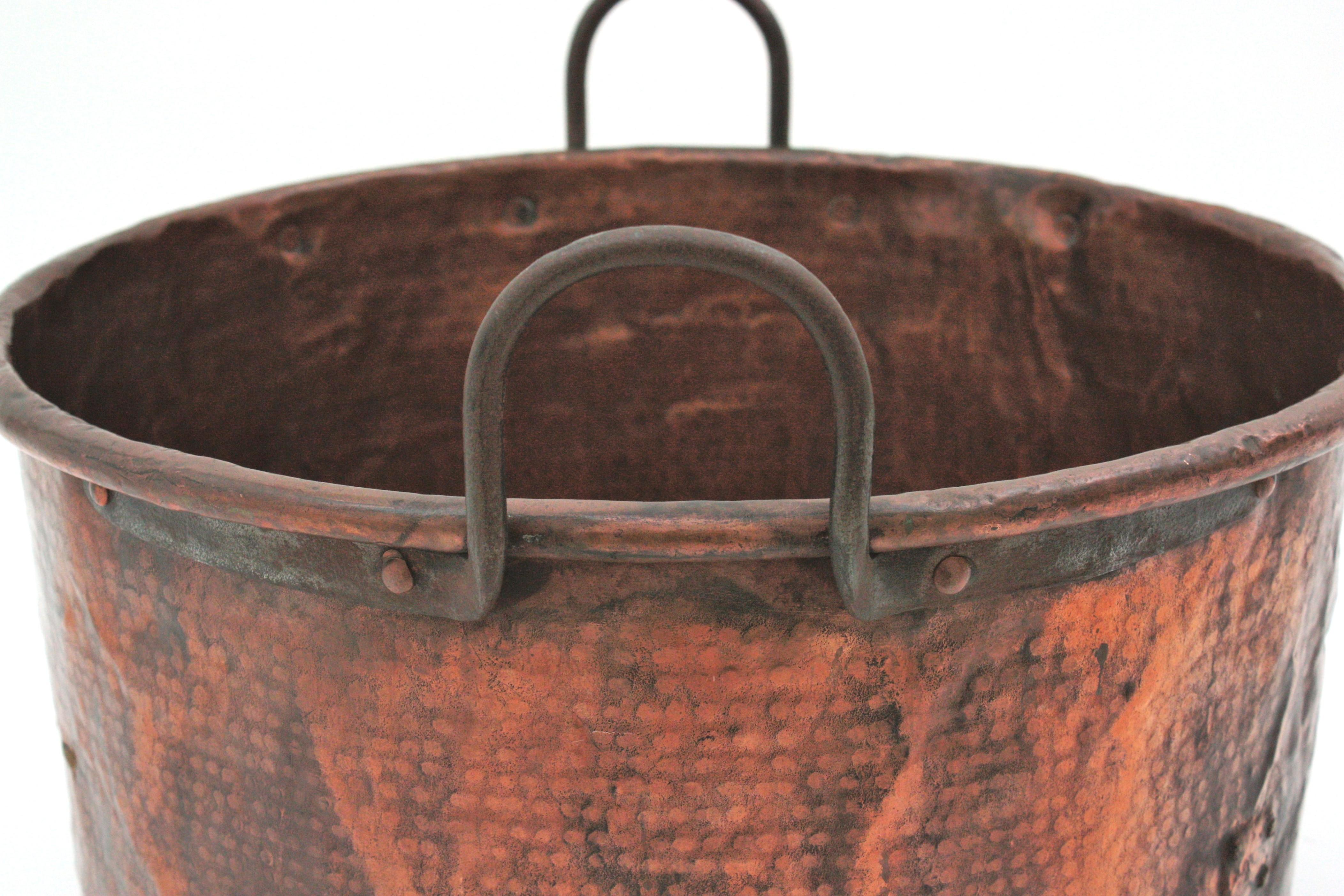 Massive French Copper Cauldron with Iron Handles For Sale 6