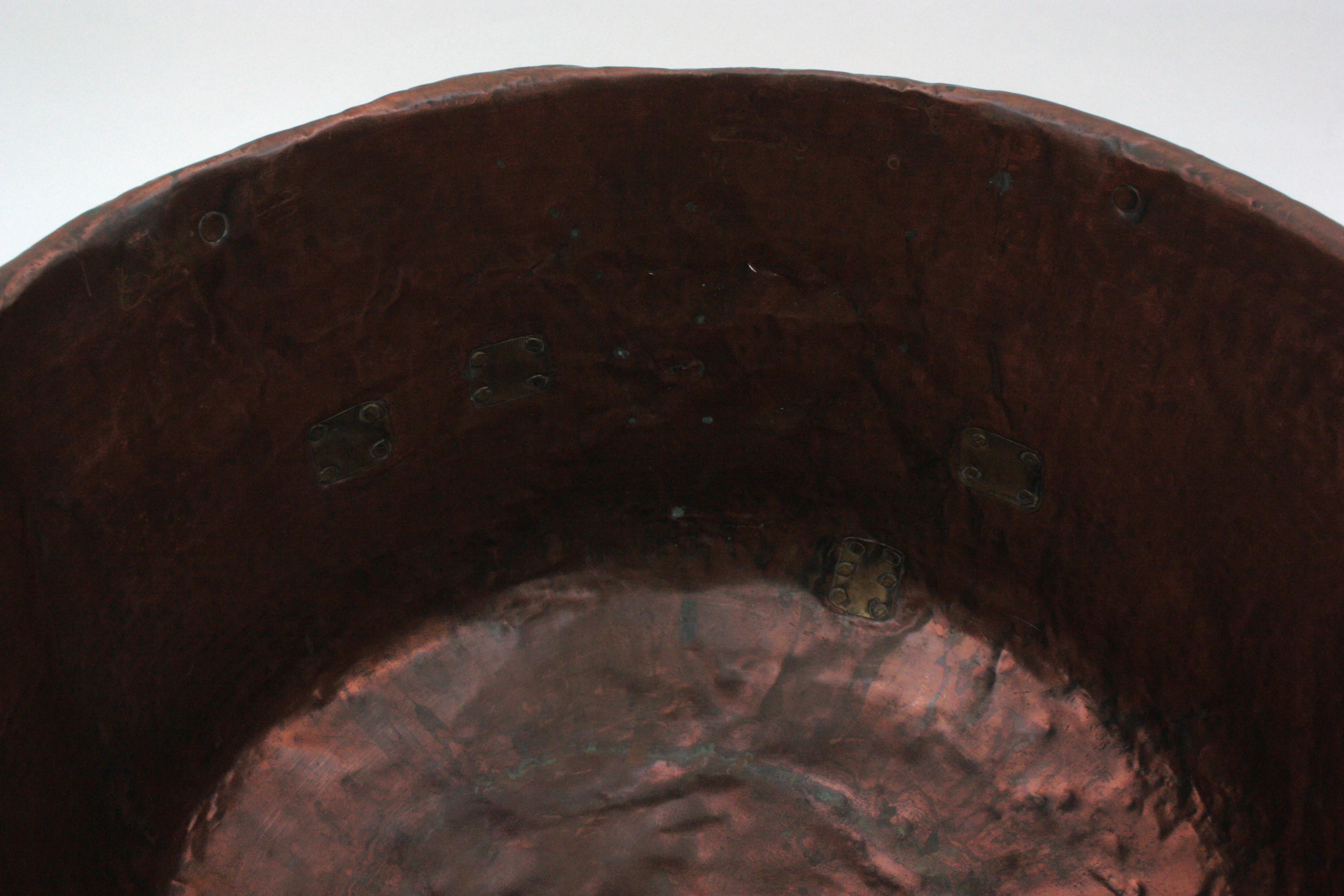 Massive French Copper Cauldron with Iron Handles For Sale 13