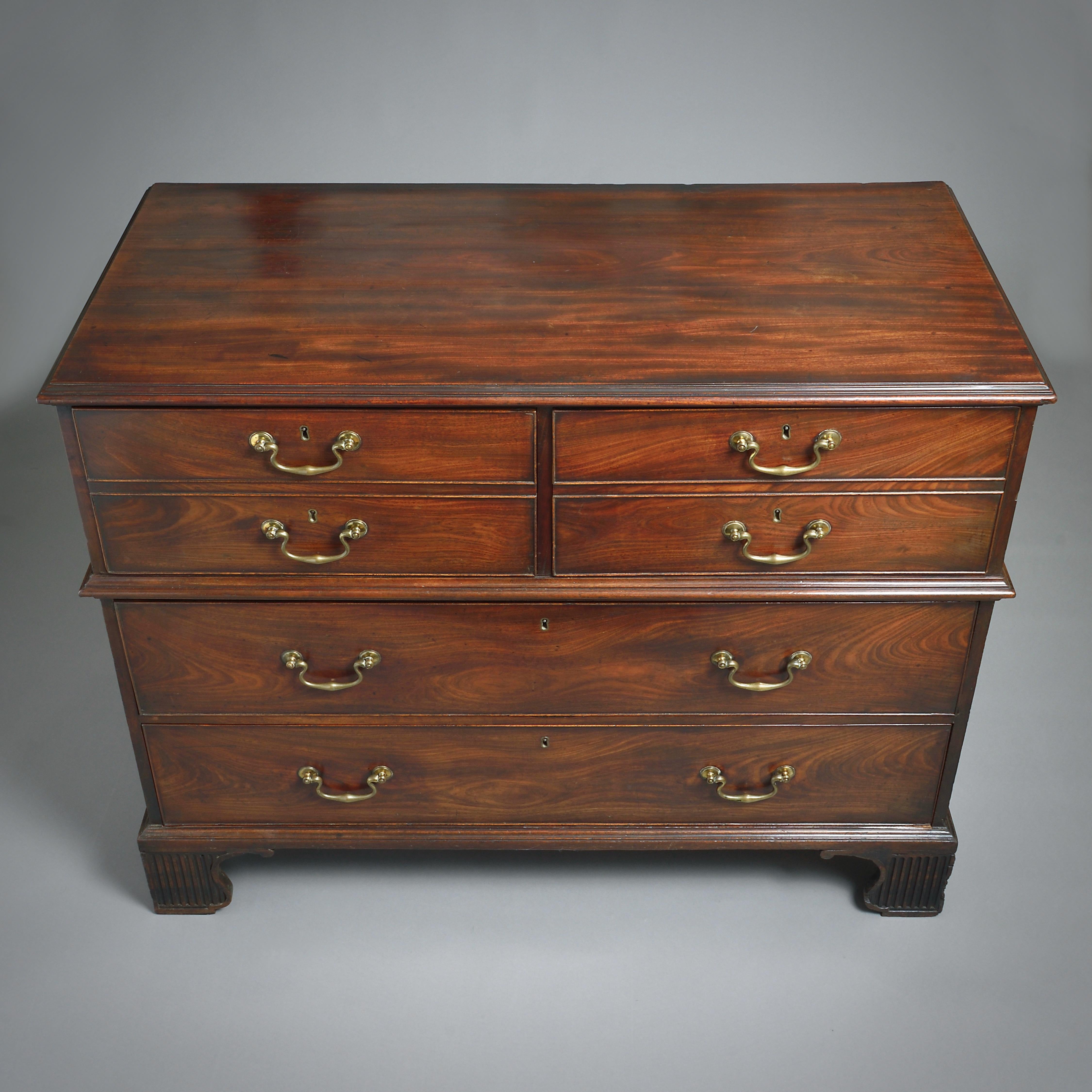 Fino al XVIII secolo Massiccia cassettiera in mogano di Giorgio III in vendita