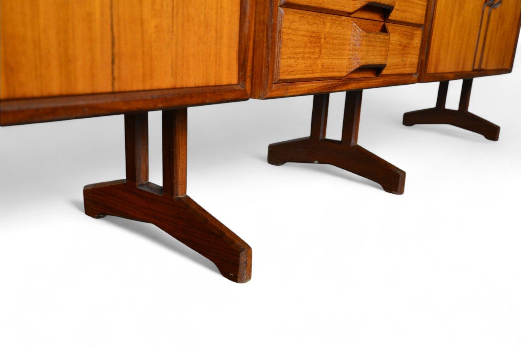 Gran Credenza italiana Gianfranco Frattini de los años 60 en teca en venta 5