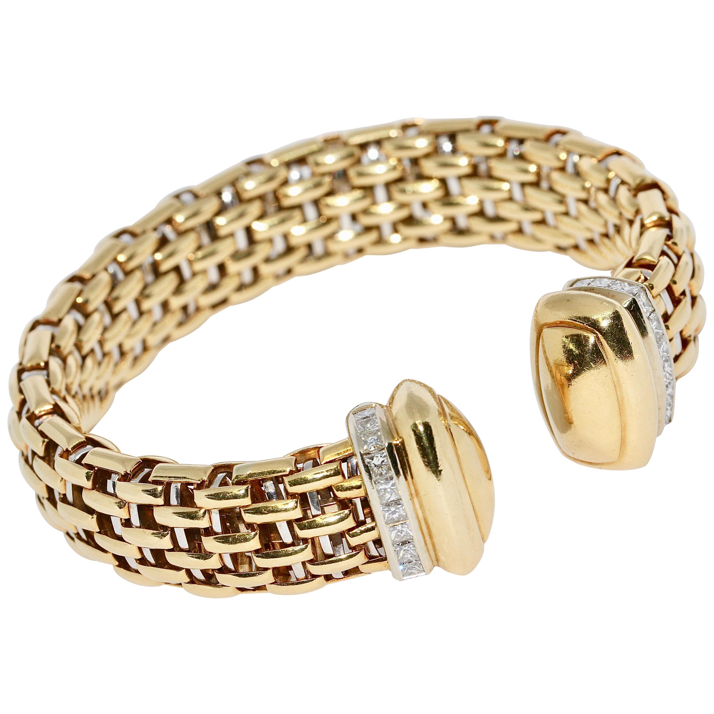 Massive Gold Bangle, Bracelet, 18 Karat with 24 Princess Cut Diamonds For Sale