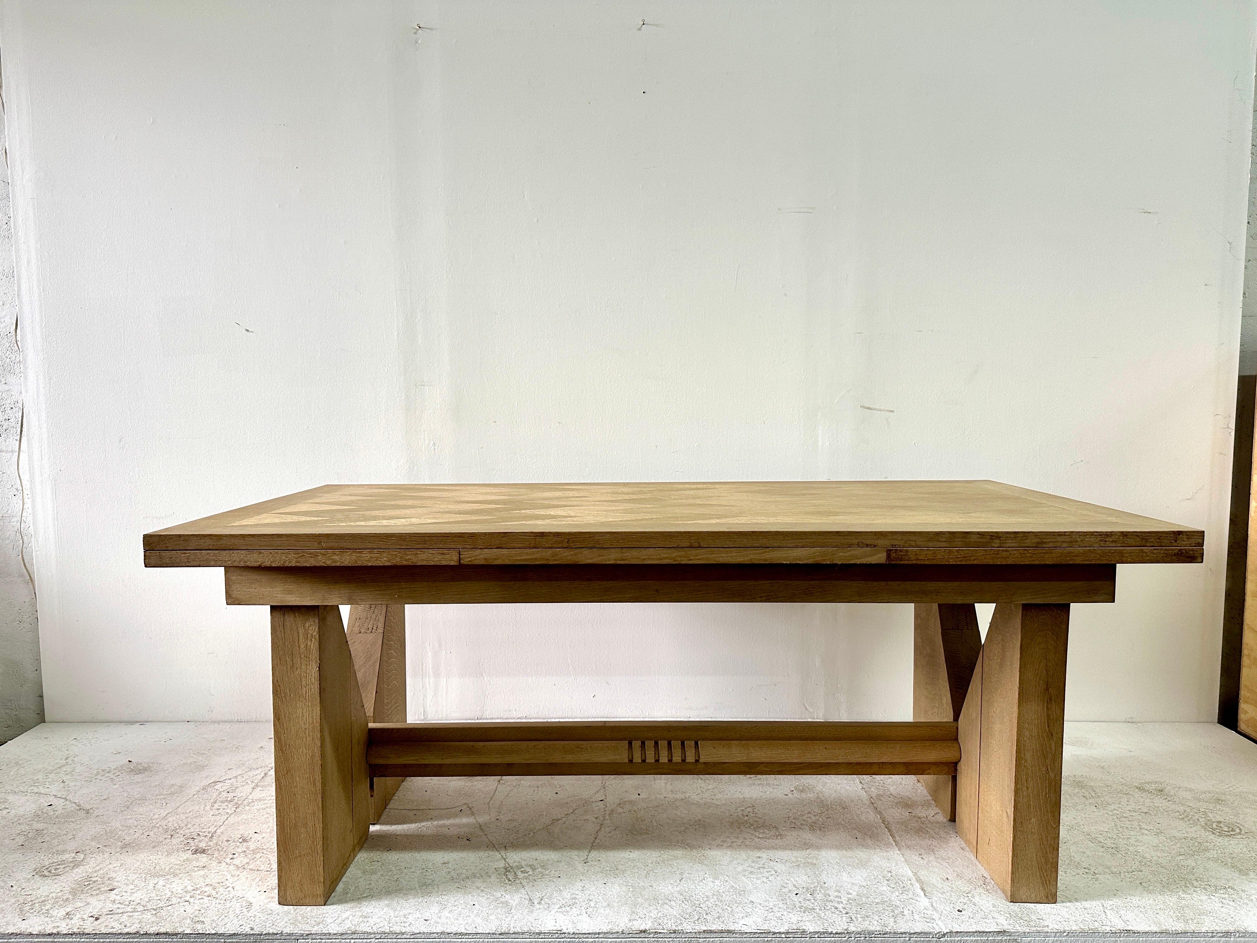 Massive Guillerme et Chambron Bleached Oak Dining Table for Votre Maison en vente 11