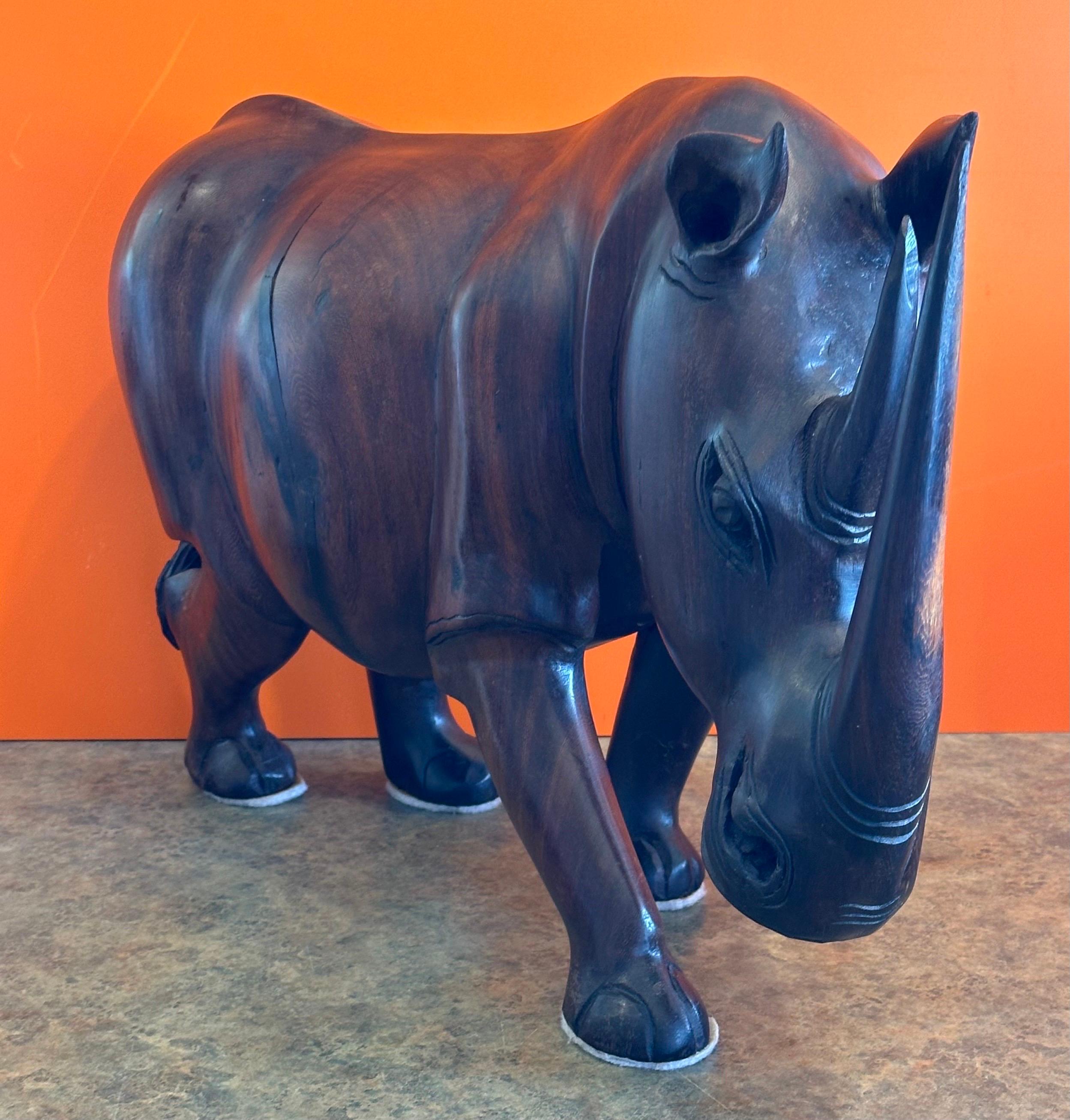 Massive Hand-Carved White Rhino / Rhinoceros Sculpture In Good Condition For Sale In San Diego, CA
