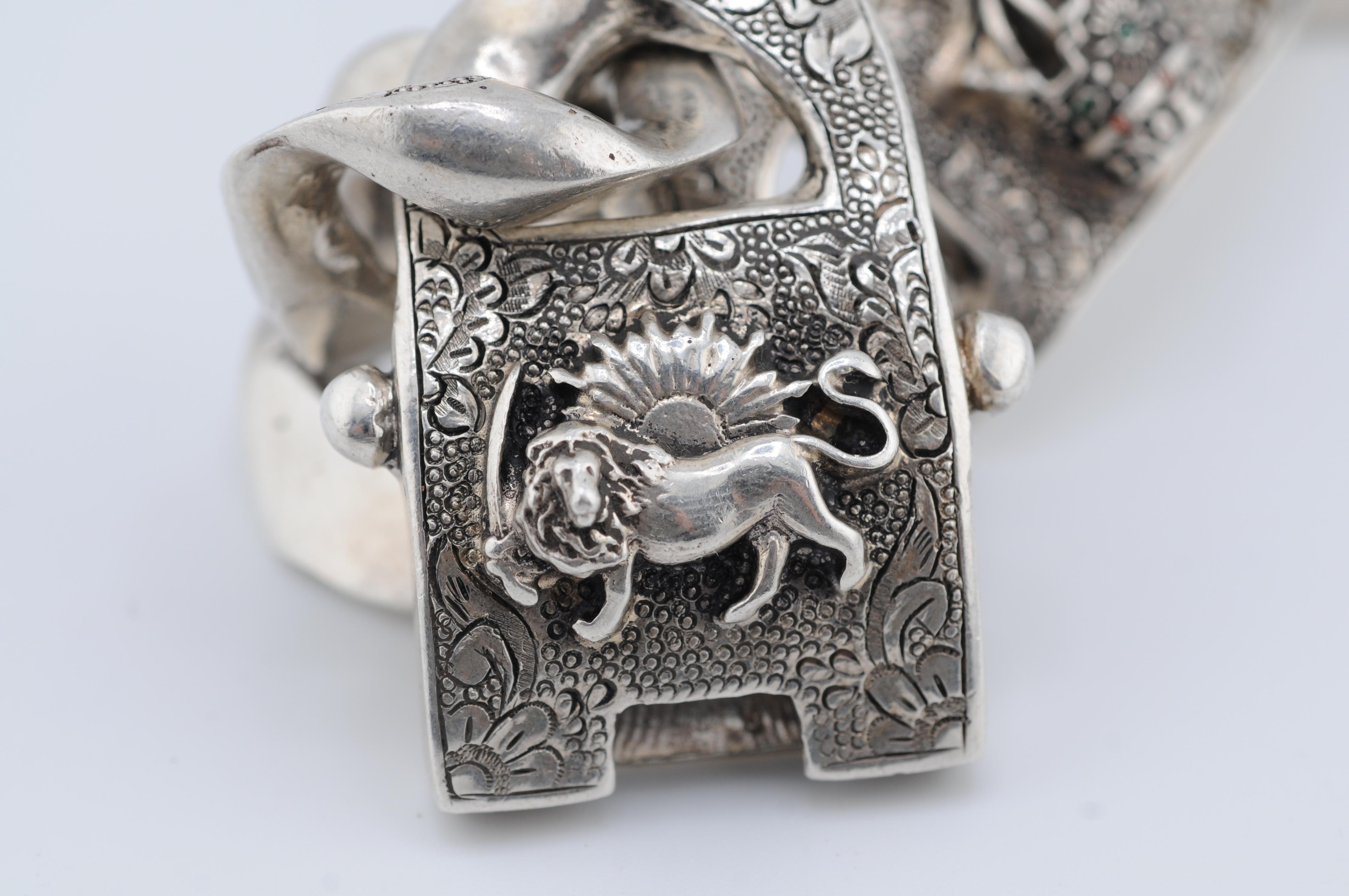 Massives handgefertigtes Silberarmband mit Löwen- und Schwertmotiv, Edelsteine 7