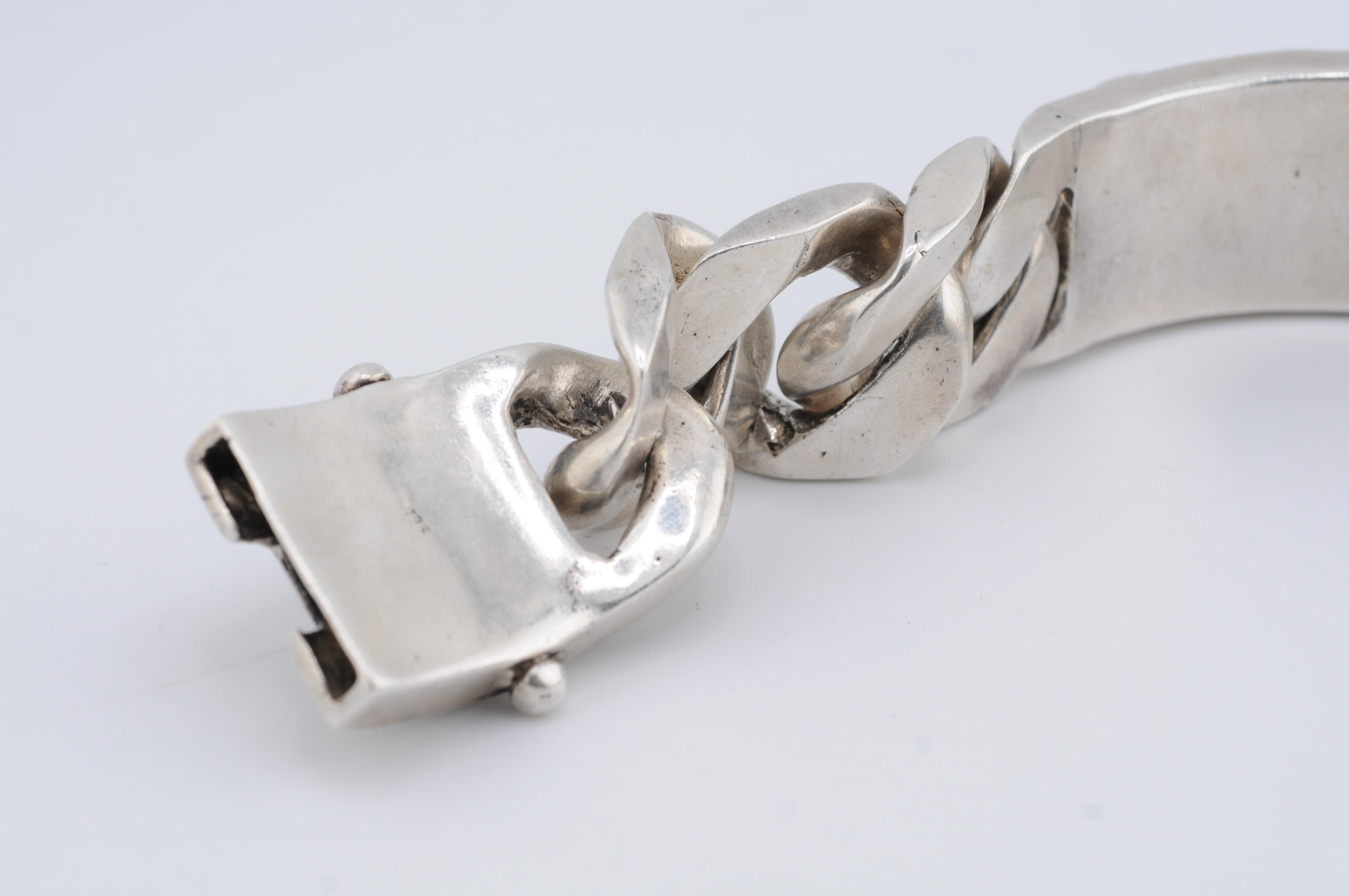 Massives handgefertigtes Silberarmband mit Löwen- und Schwertmotiv, Edelsteine 10