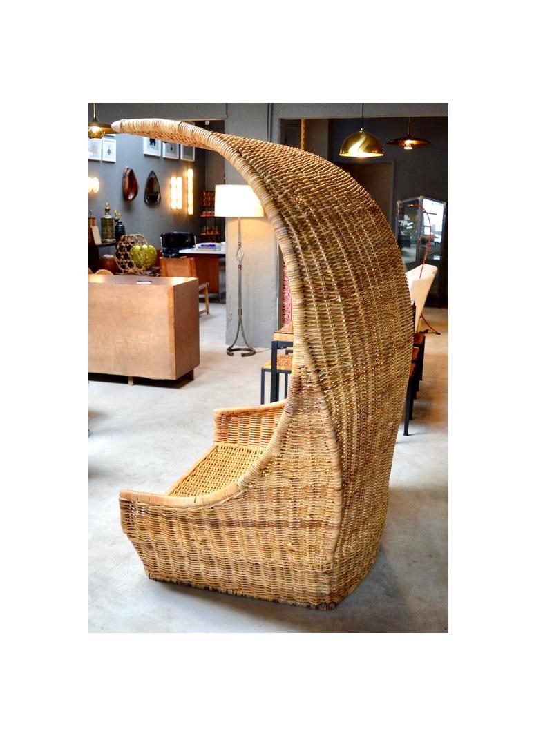 Massive Hooded Rattan Canopy Chair or Loveseat In Excellent Condition For Sale In Los Angeles, CA