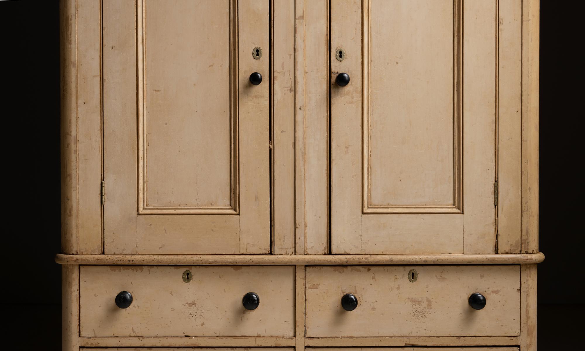 Massive Housekeepers Cupboard, England circa 1840 In Good Condition For Sale In Culver City, CA
